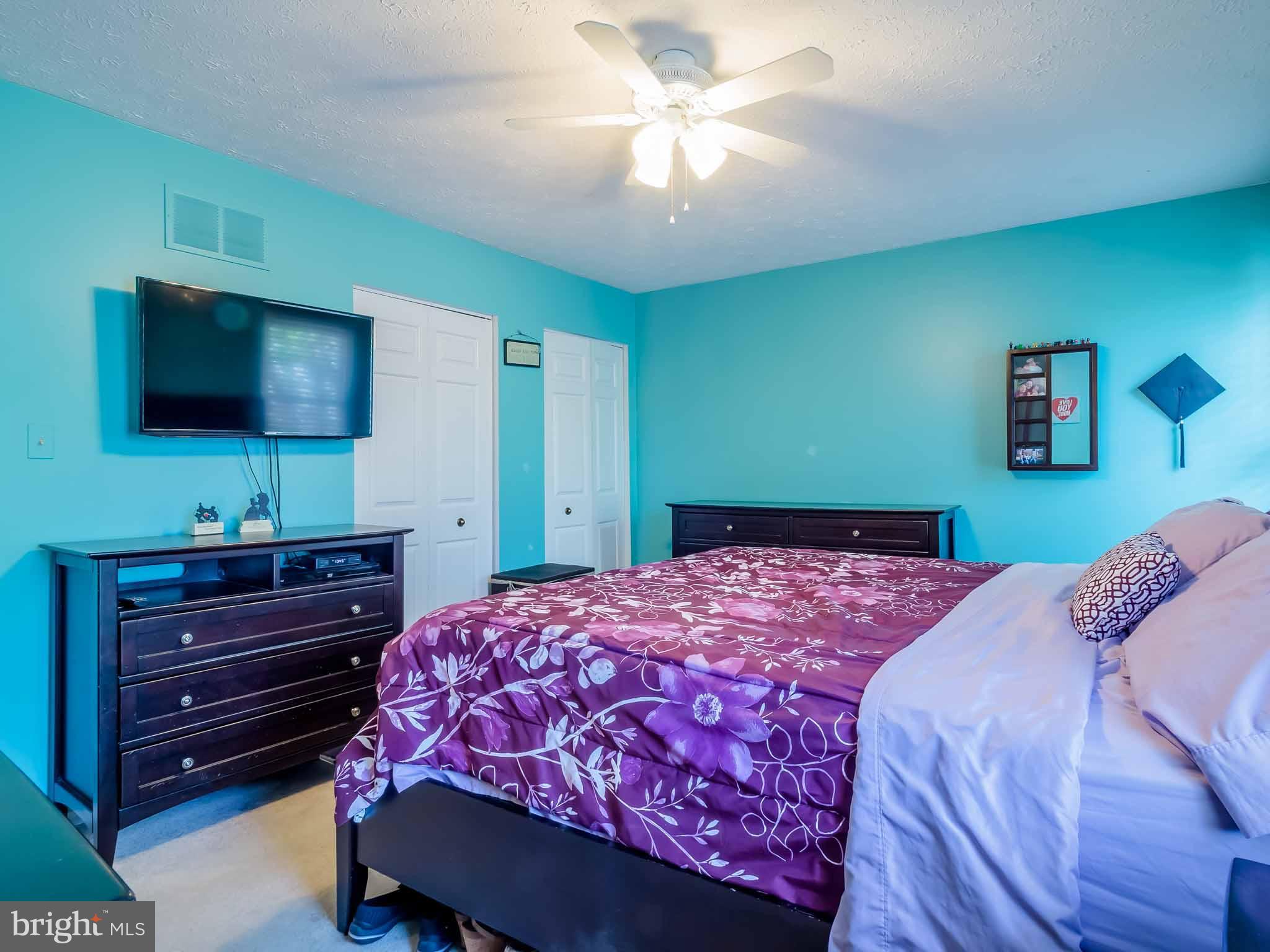 LINTHICUM OAKS - Residential