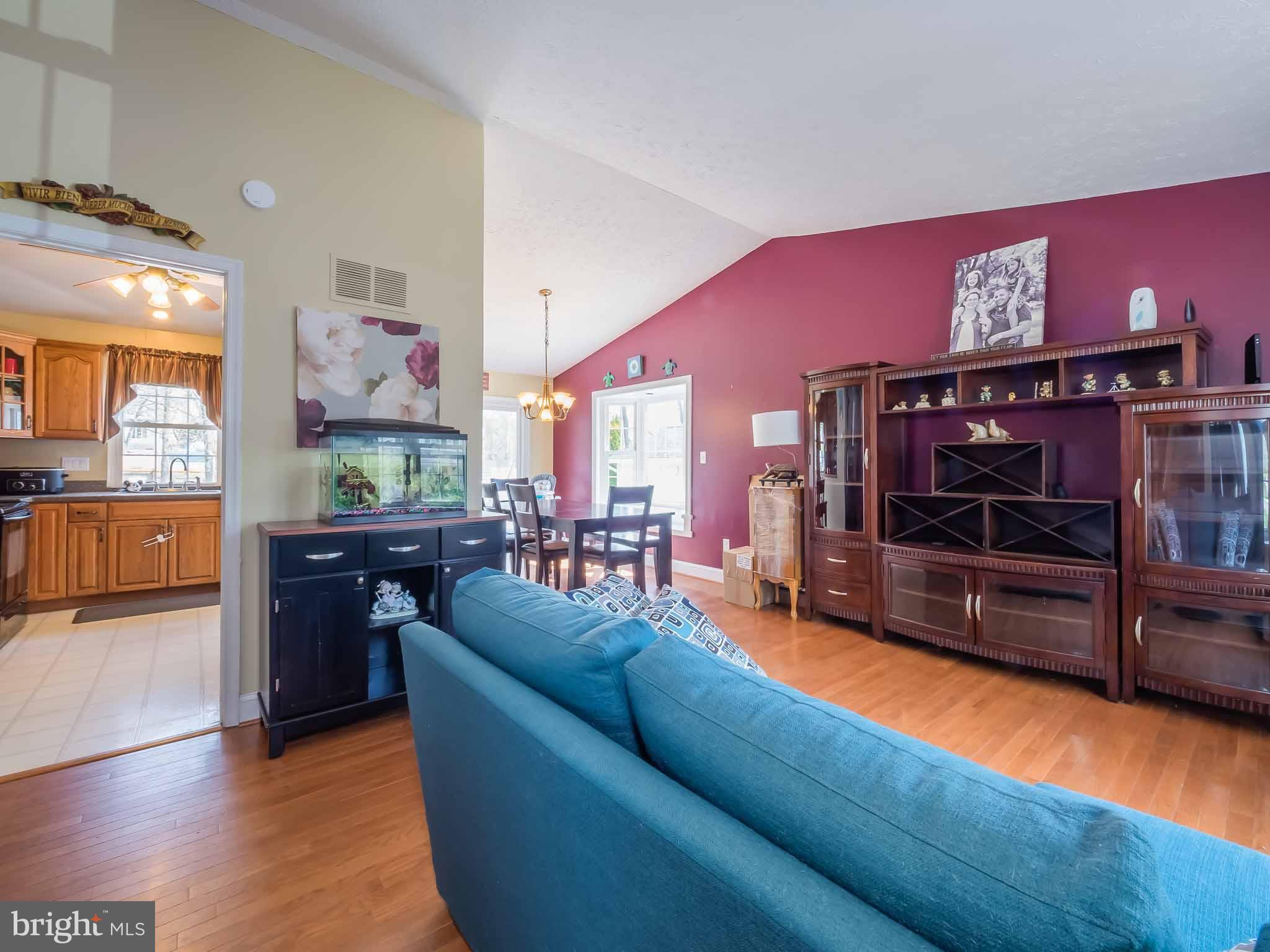 LINTHICUM OAKS - Residential