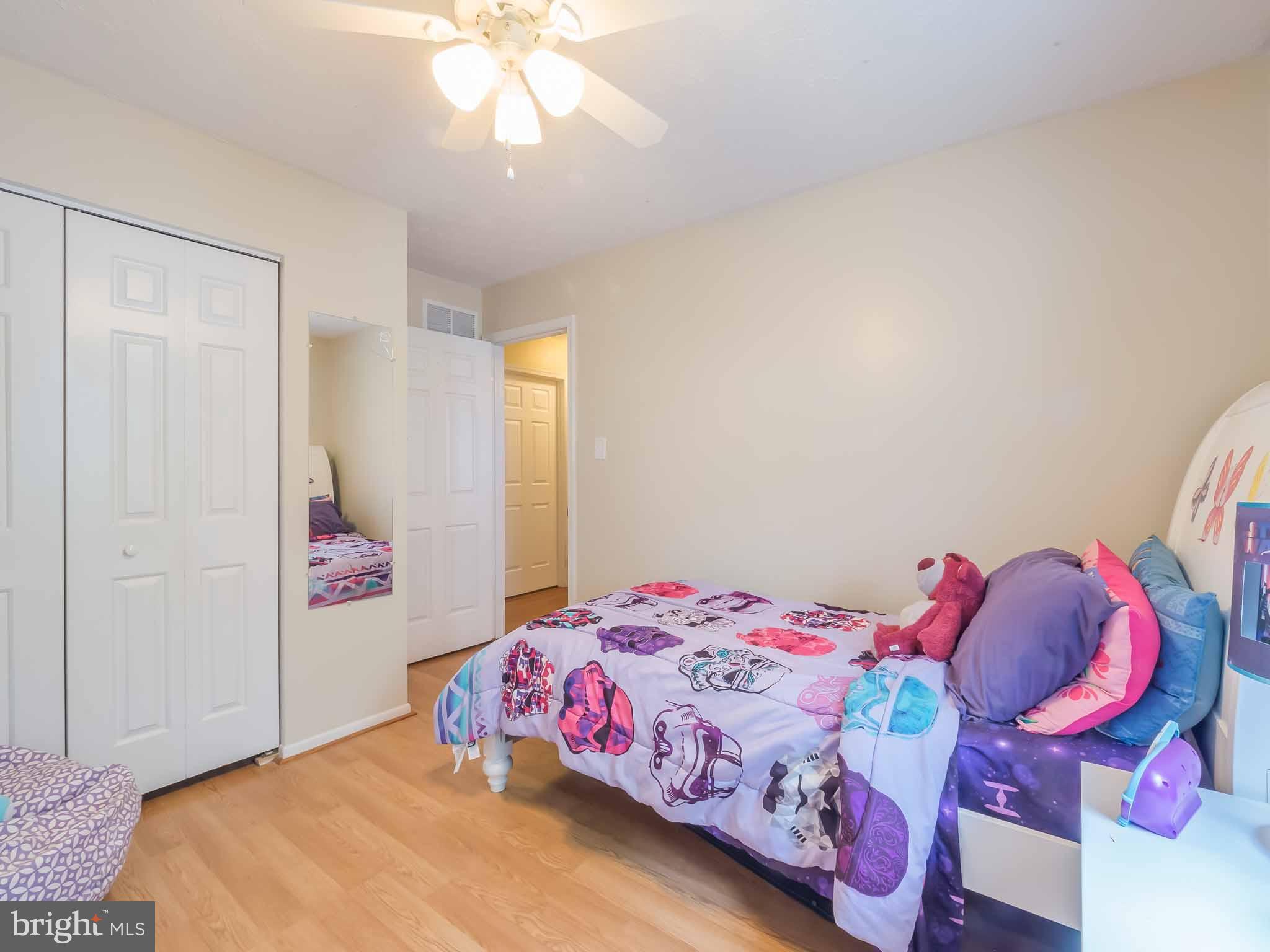 LINTHICUM OAKS - Residential