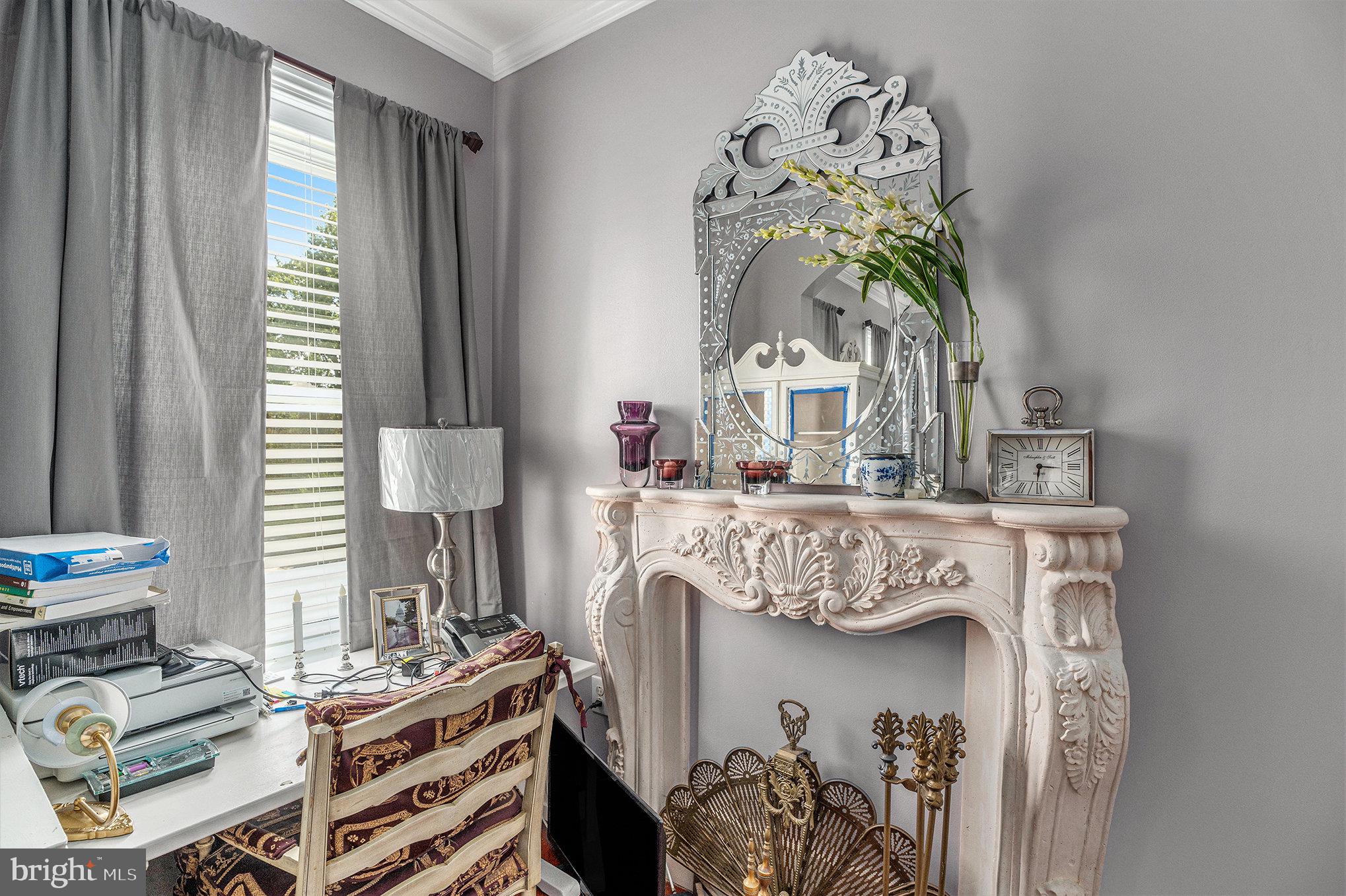 ROXBOROUGH - Residential