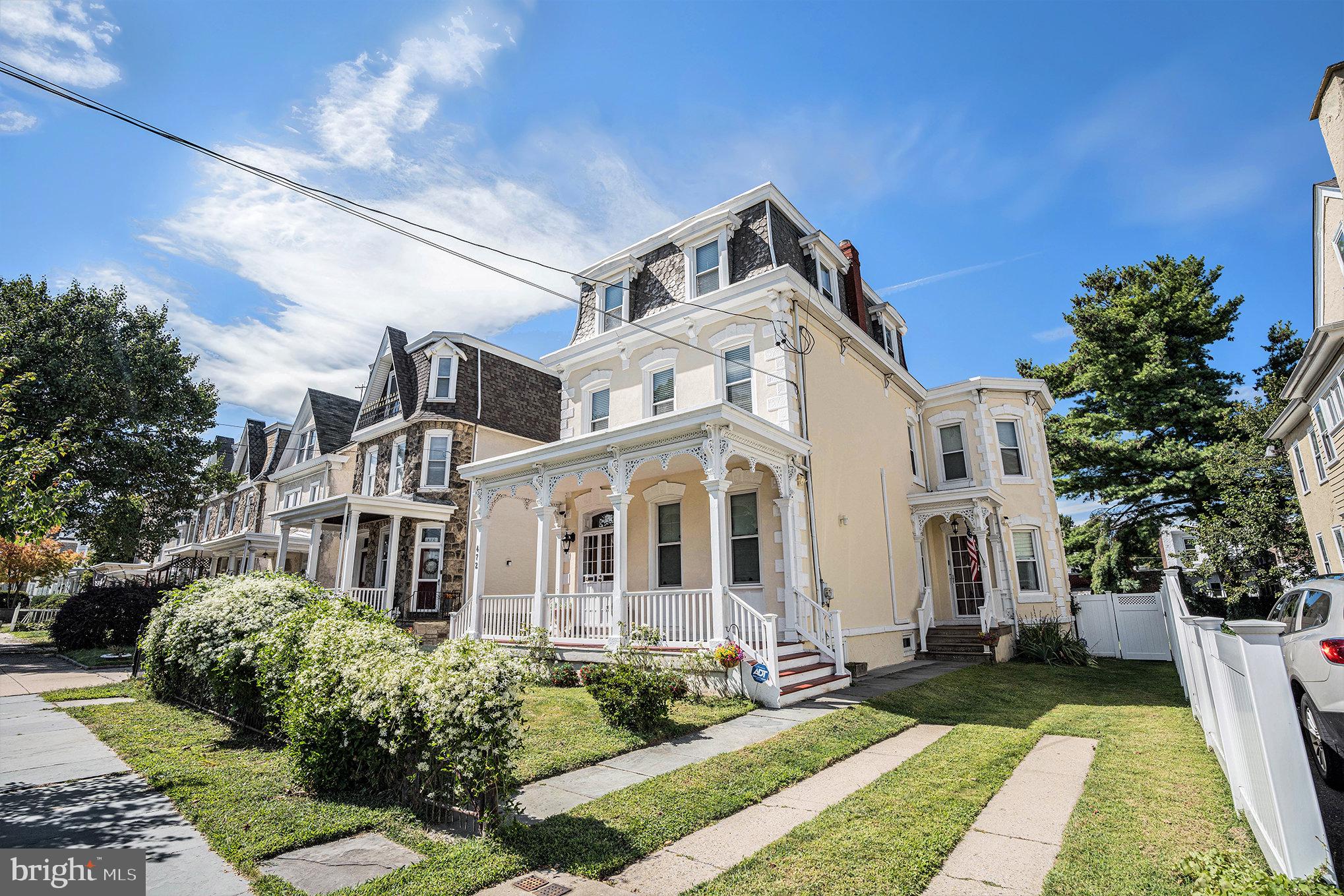 ROXBOROUGH - Residential