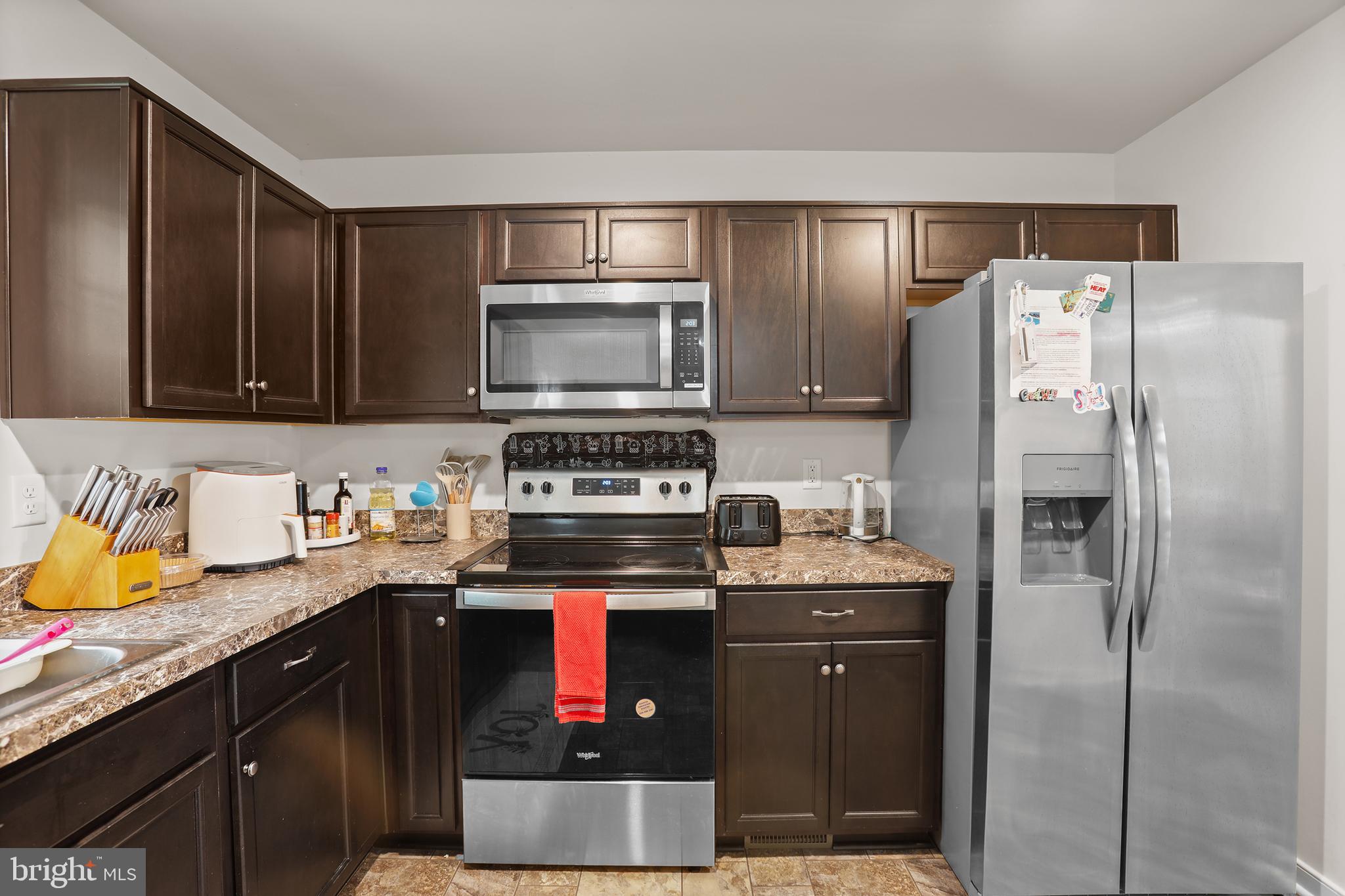 GLEBE HARBOR - Residential