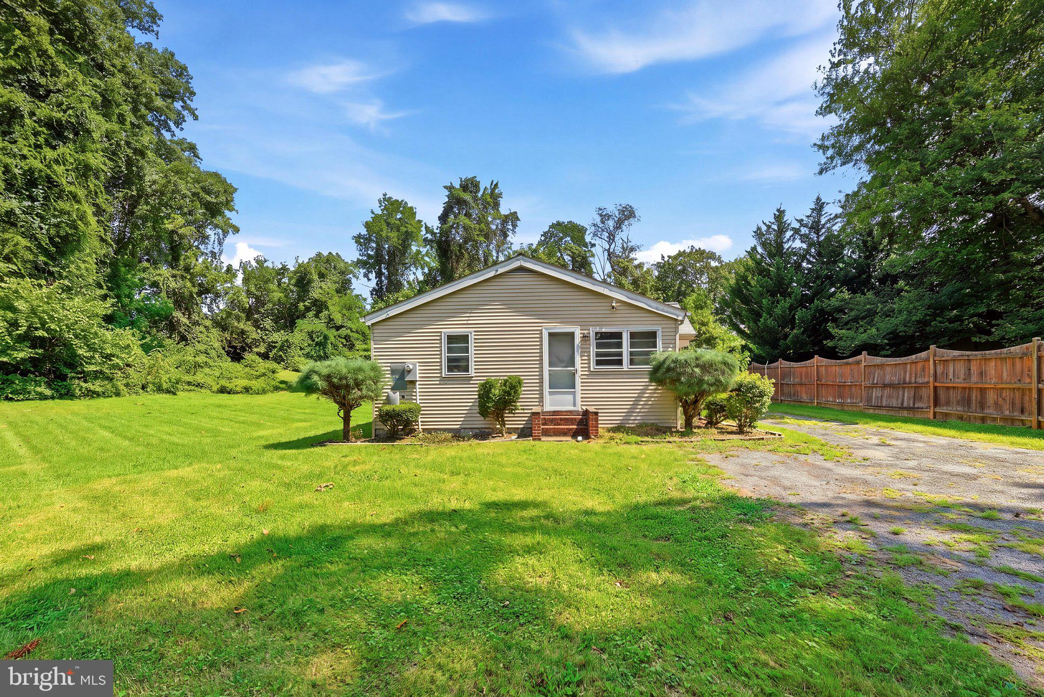 5904 CARVER PLACE