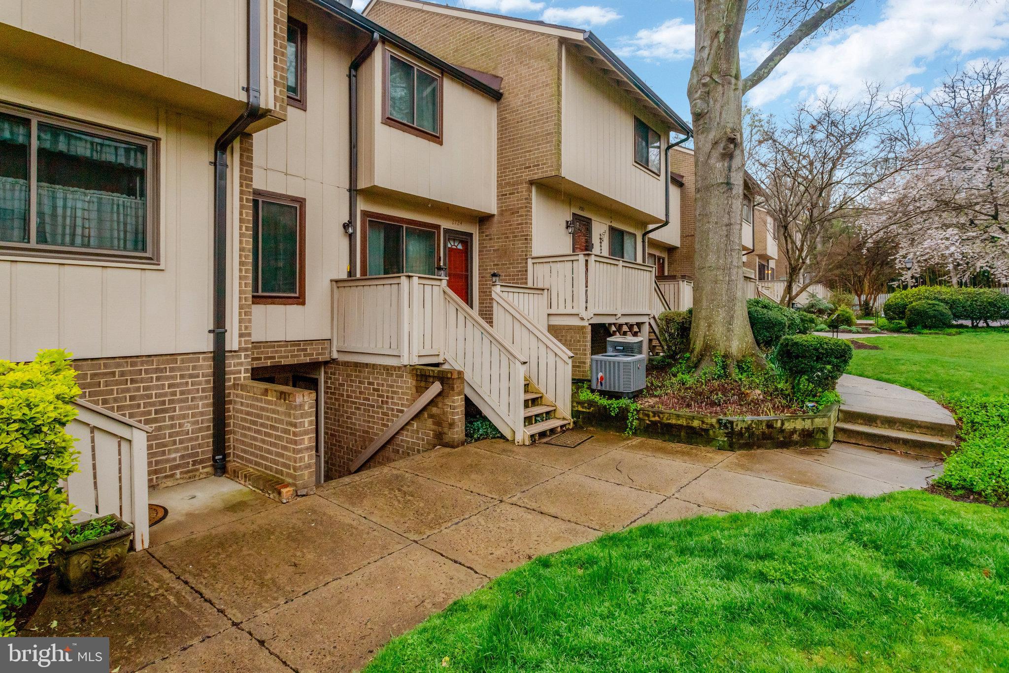 MOSBYS LANDING - Residential