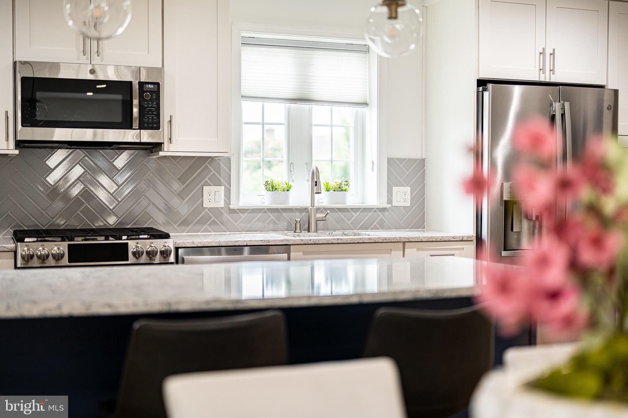 WARWICK VILLAGE - Residential