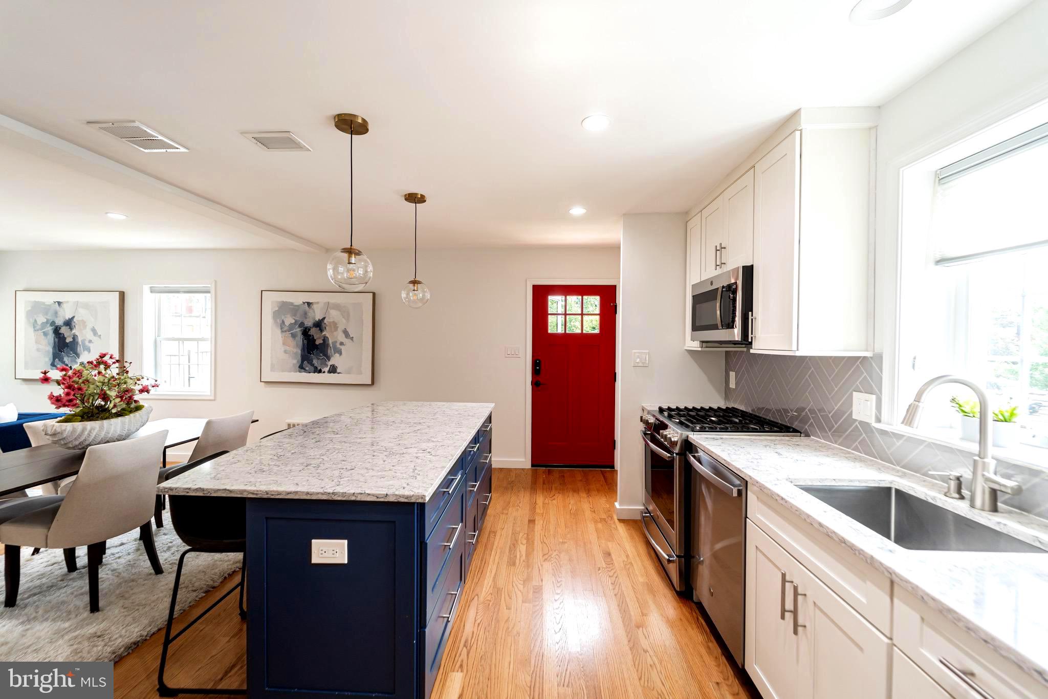 WARWICK VILLAGE - Residential