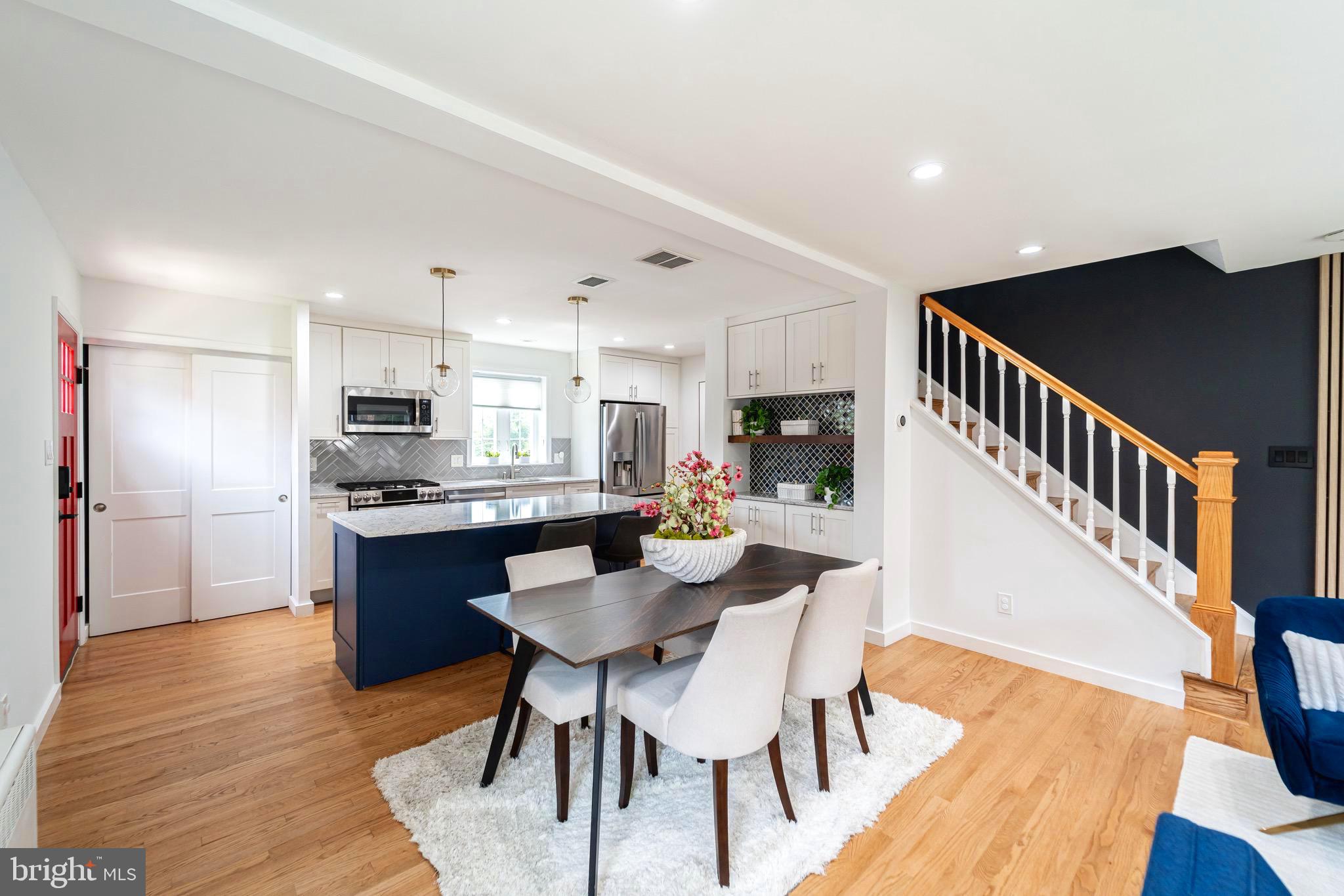 WARWICK VILLAGE - Residential