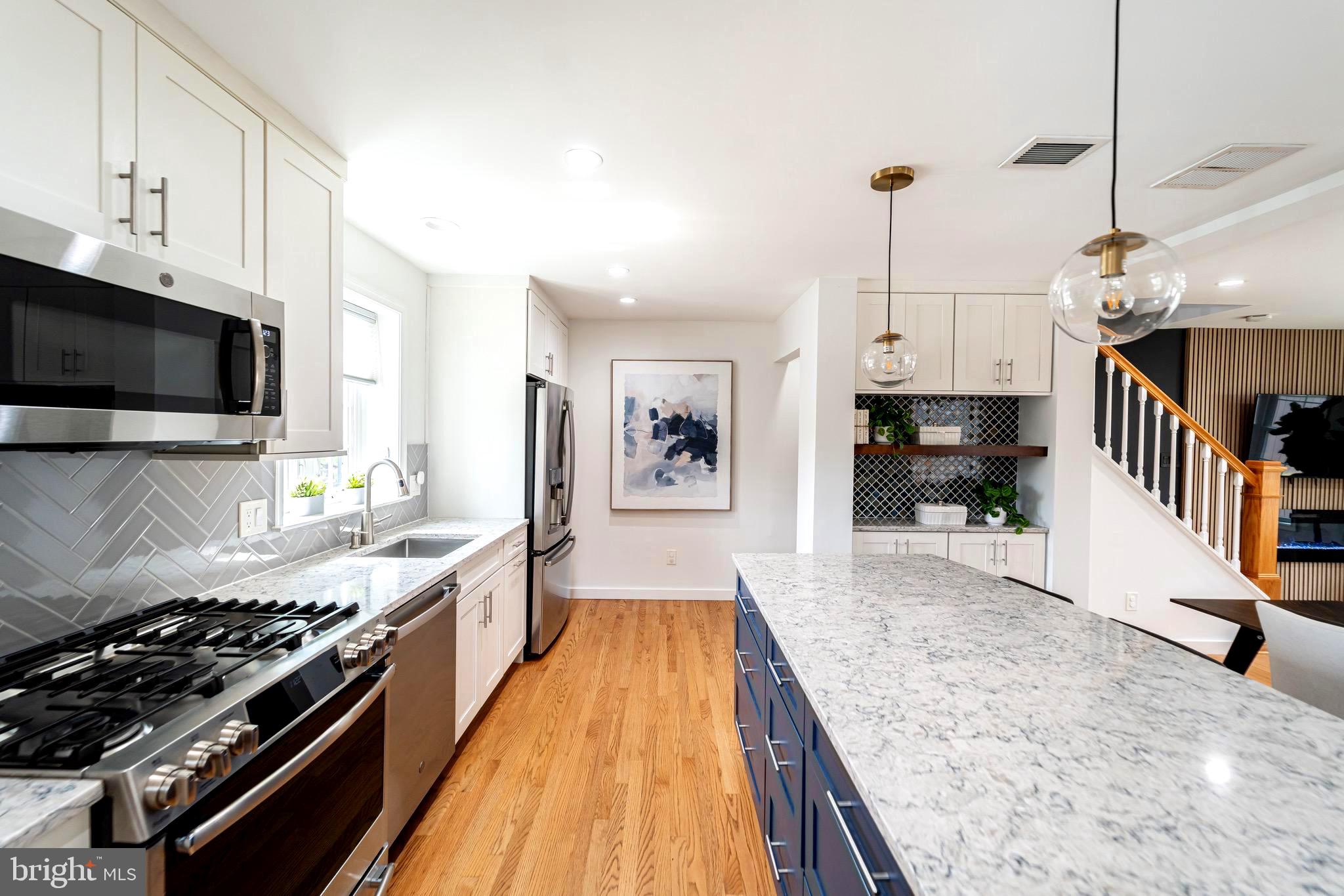 WARWICK VILLAGE - Residential