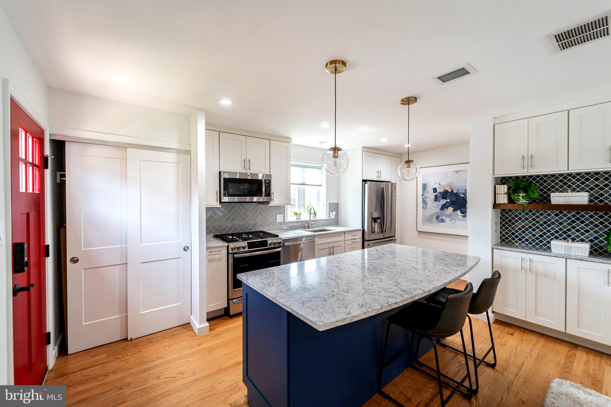 WARWICK VILLAGE - Residential