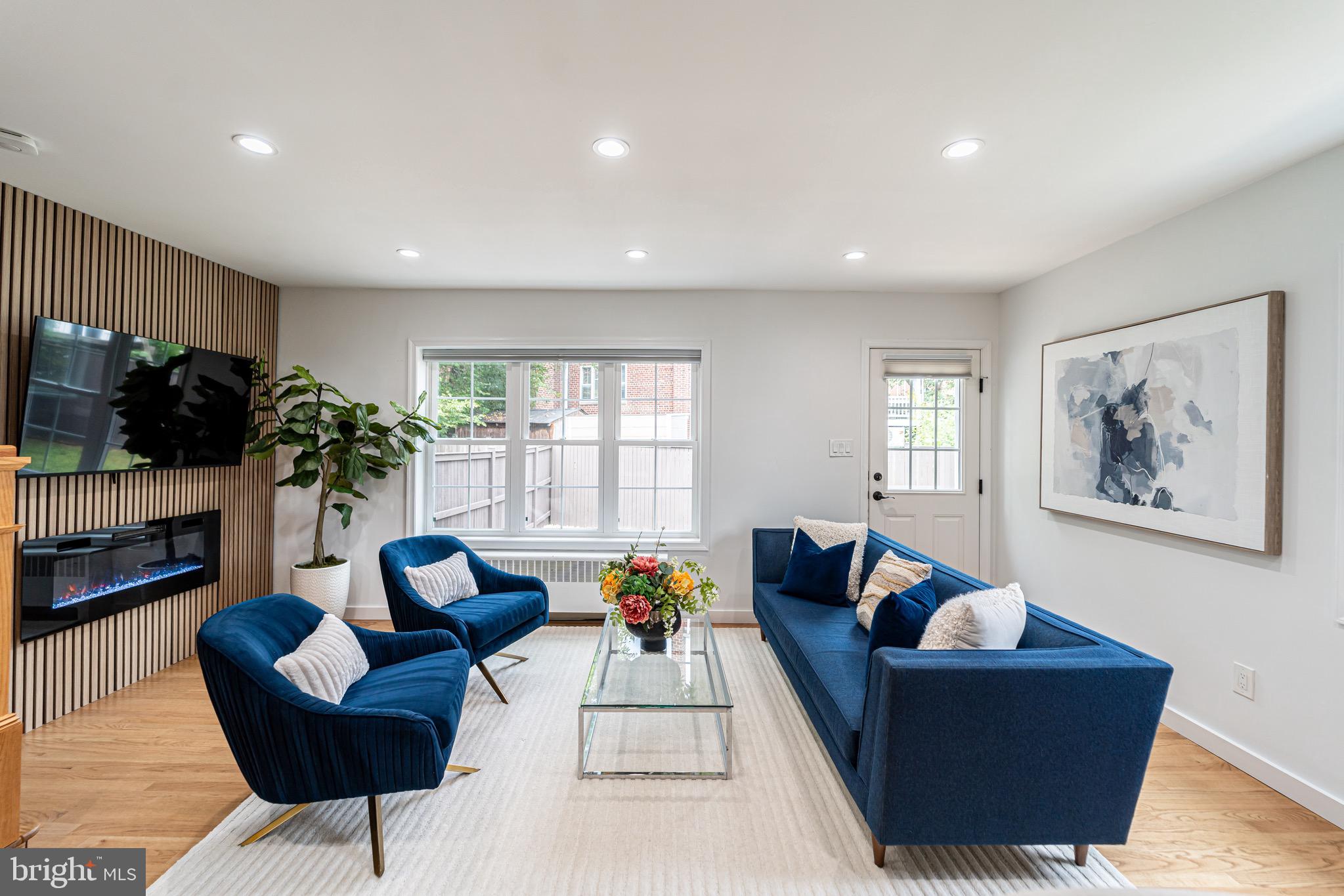 WARWICK VILLAGE - Residential