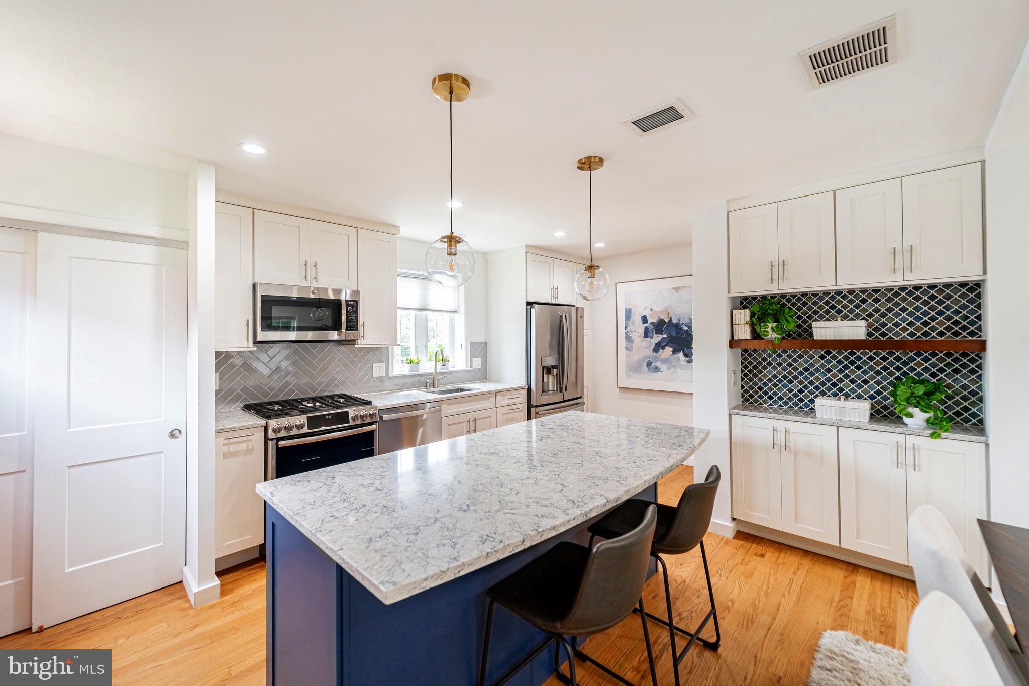 WARWICK VILLAGE - Residential