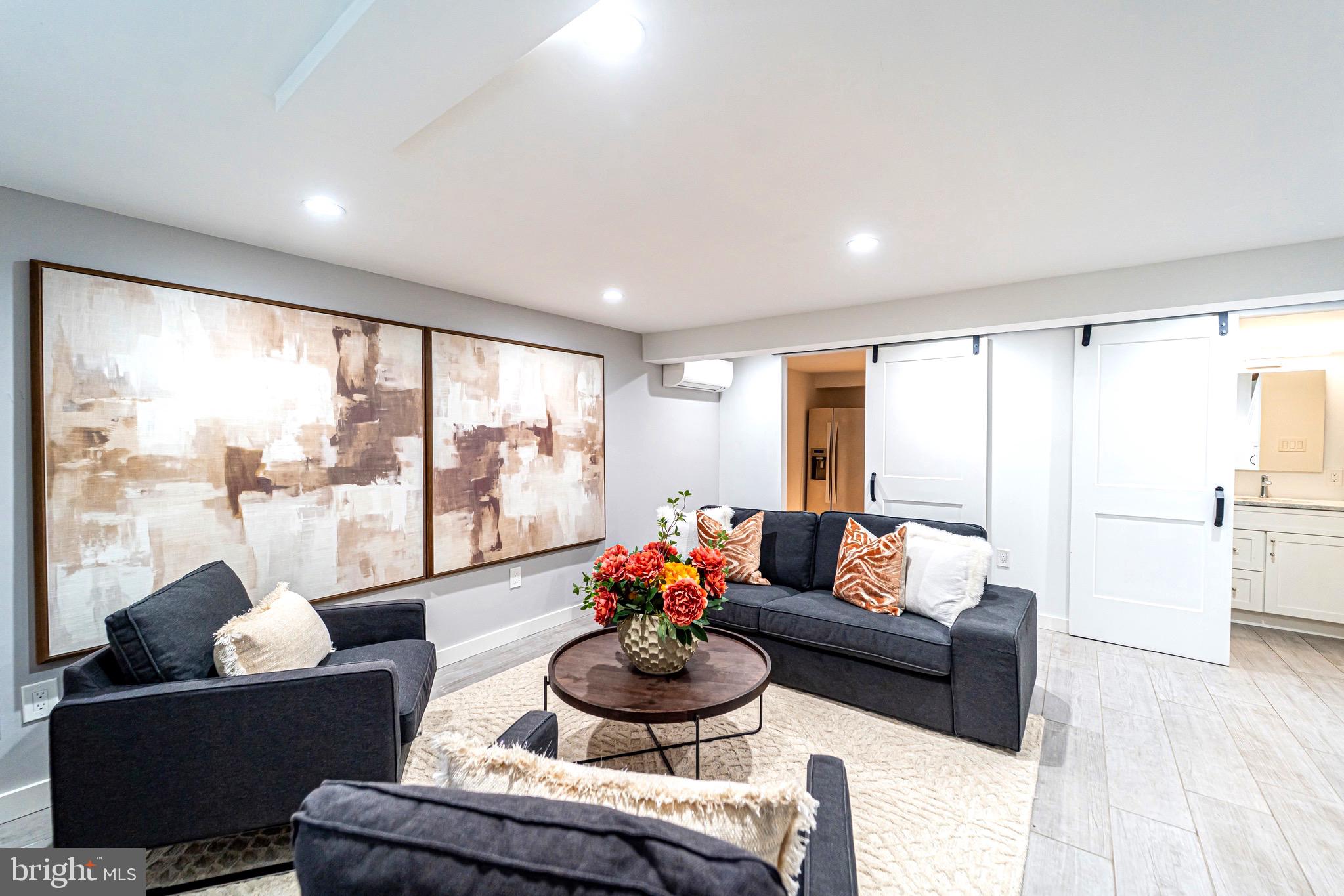 WARWICK VILLAGE - Residential