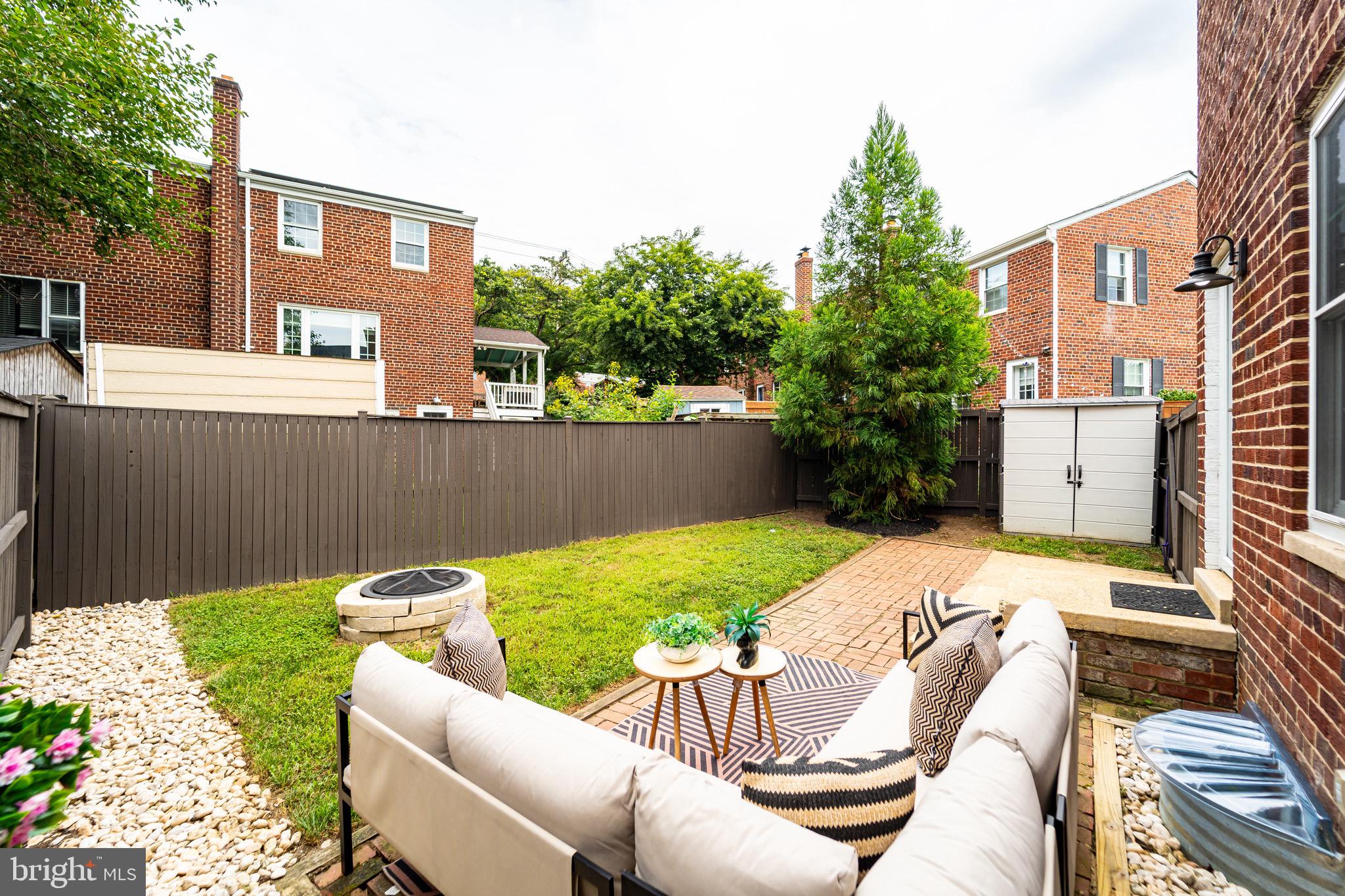 WARWICK VILLAGE - Residential