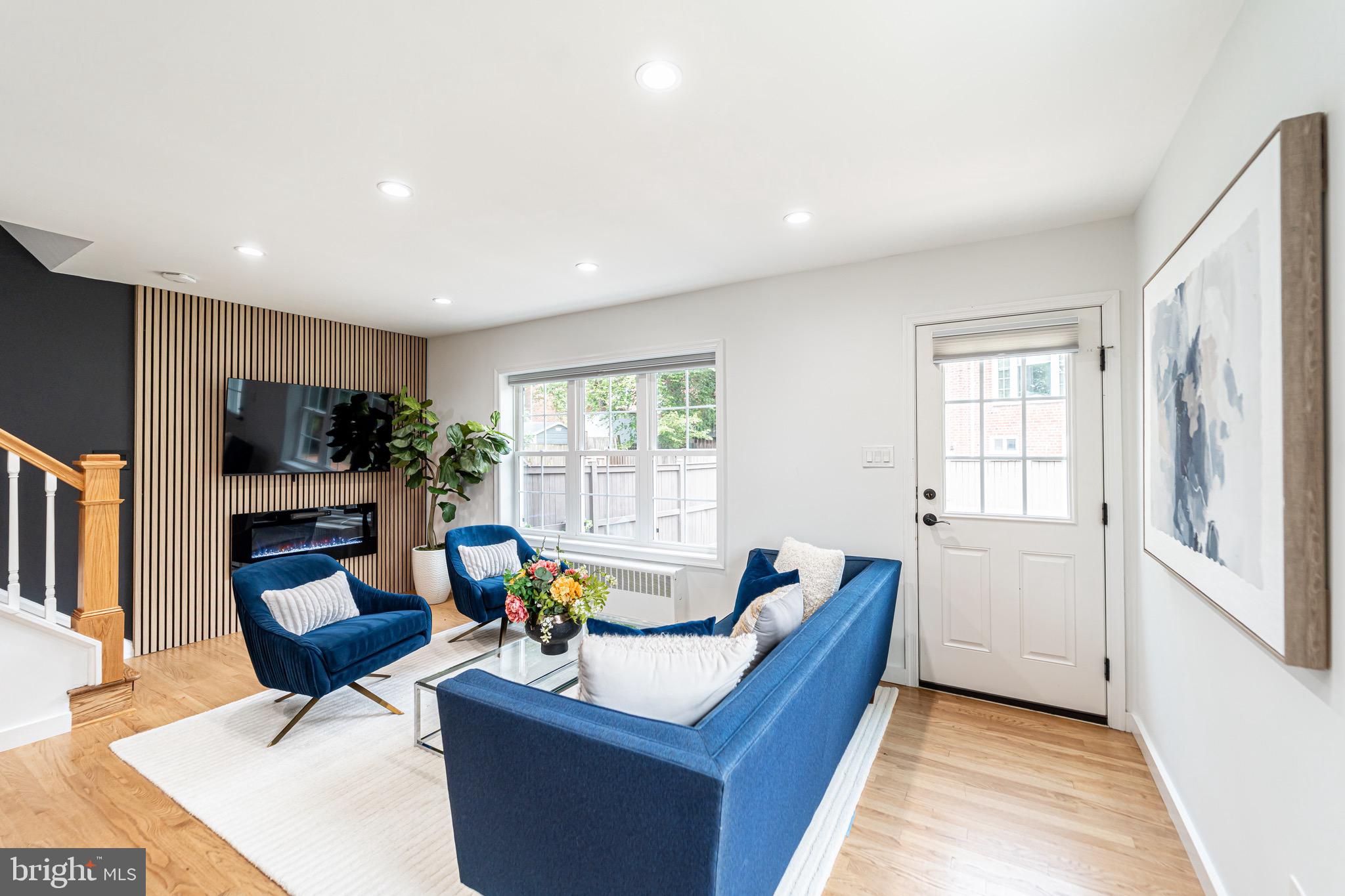 WARWICK VILLAGE - Residential