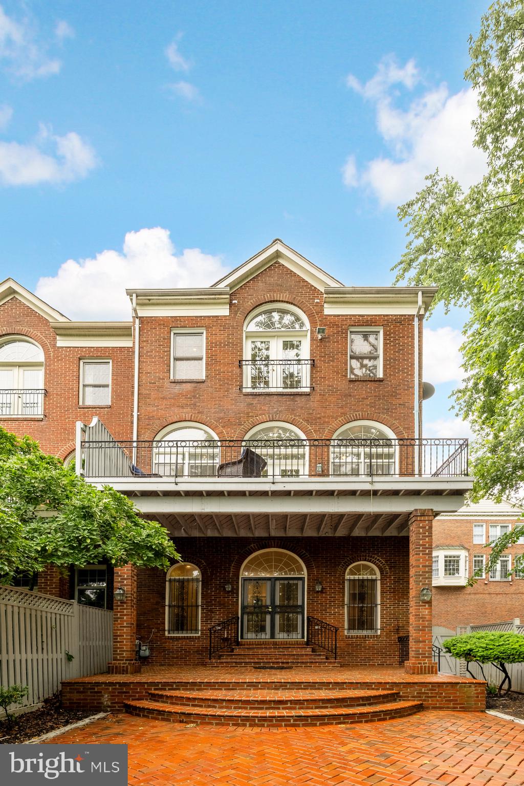 PALISADES PARK - Residential