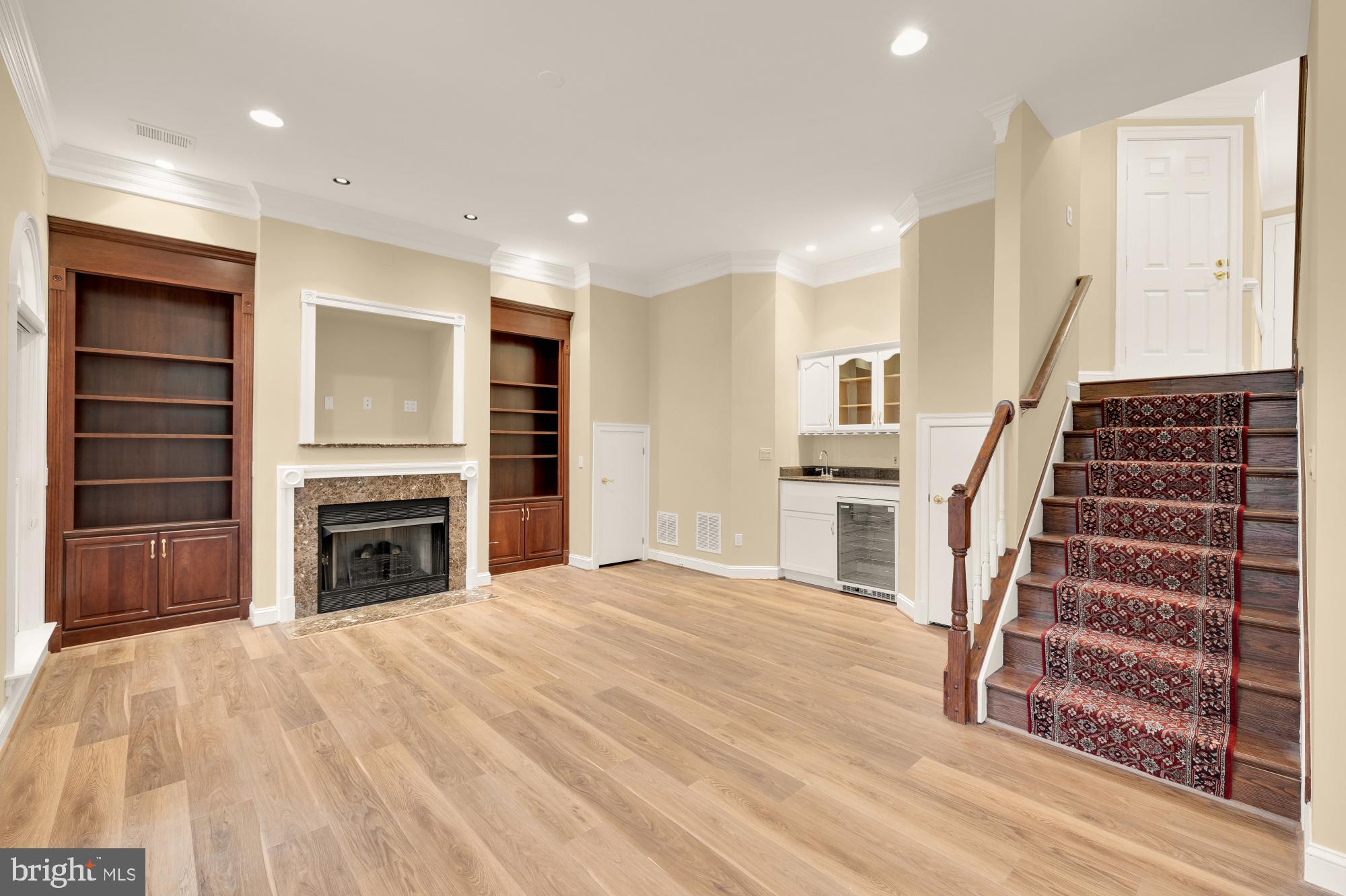 PALISADES PARK - Residential