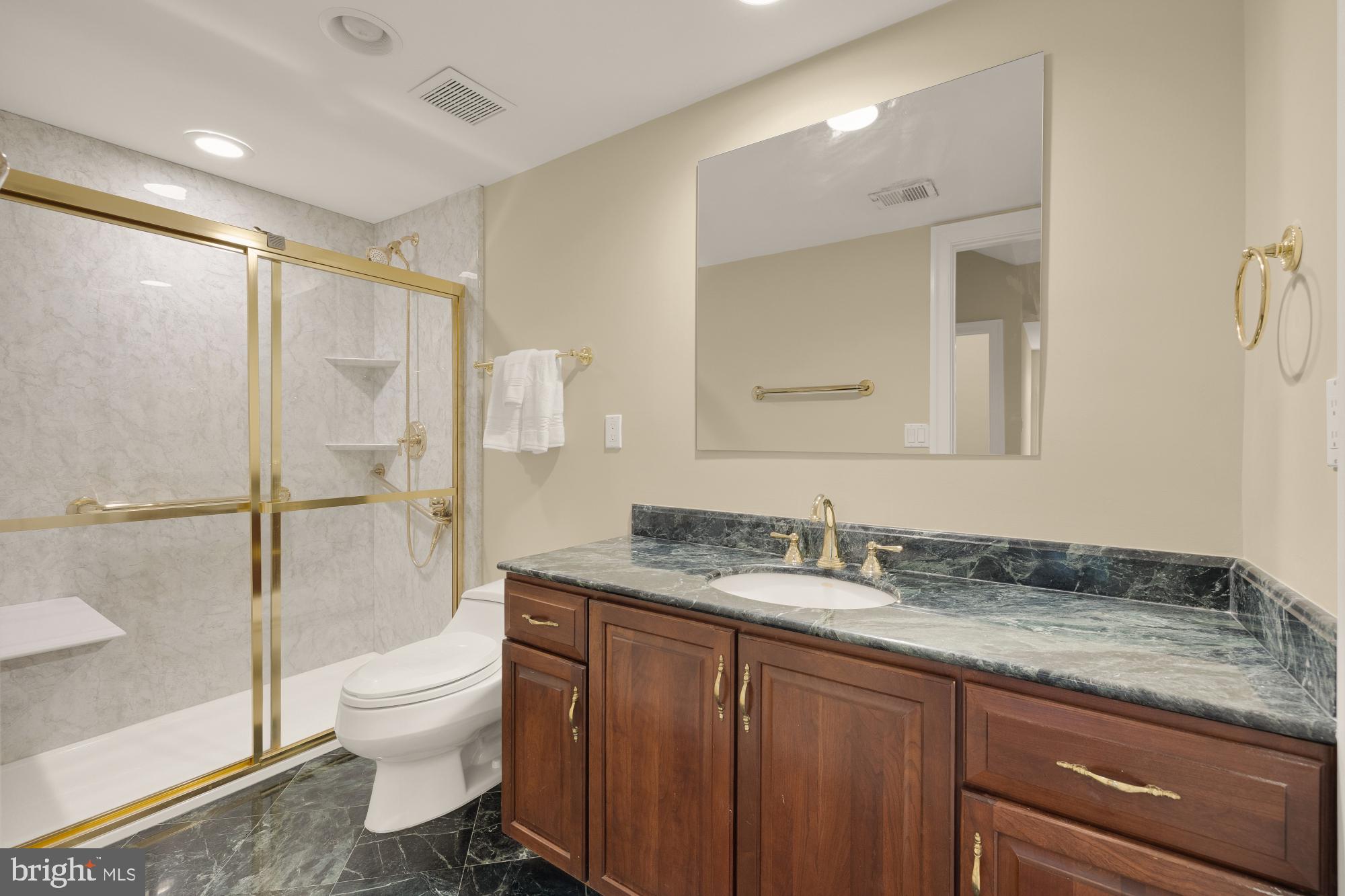 PALISADES PARK - Residential