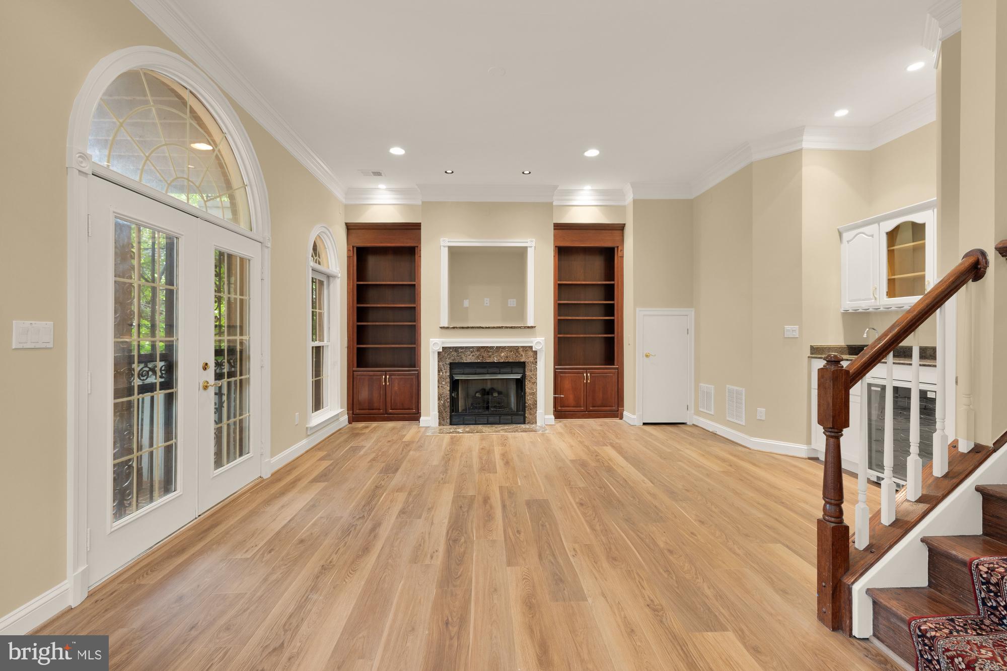 PALISADES PARK - Residential