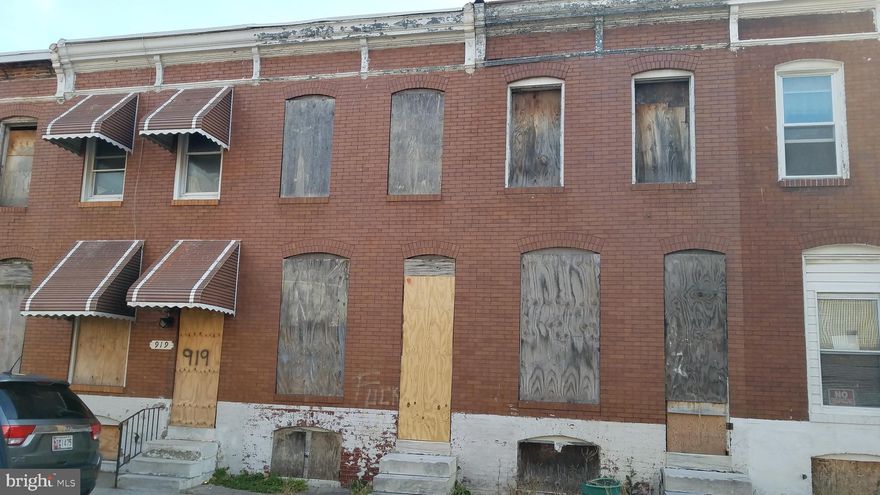 Huge renovation opportunity in East Baltimore. There is activity everywhere! Habitat for Humanity is in the process of renovating 5+ house right up the street!!