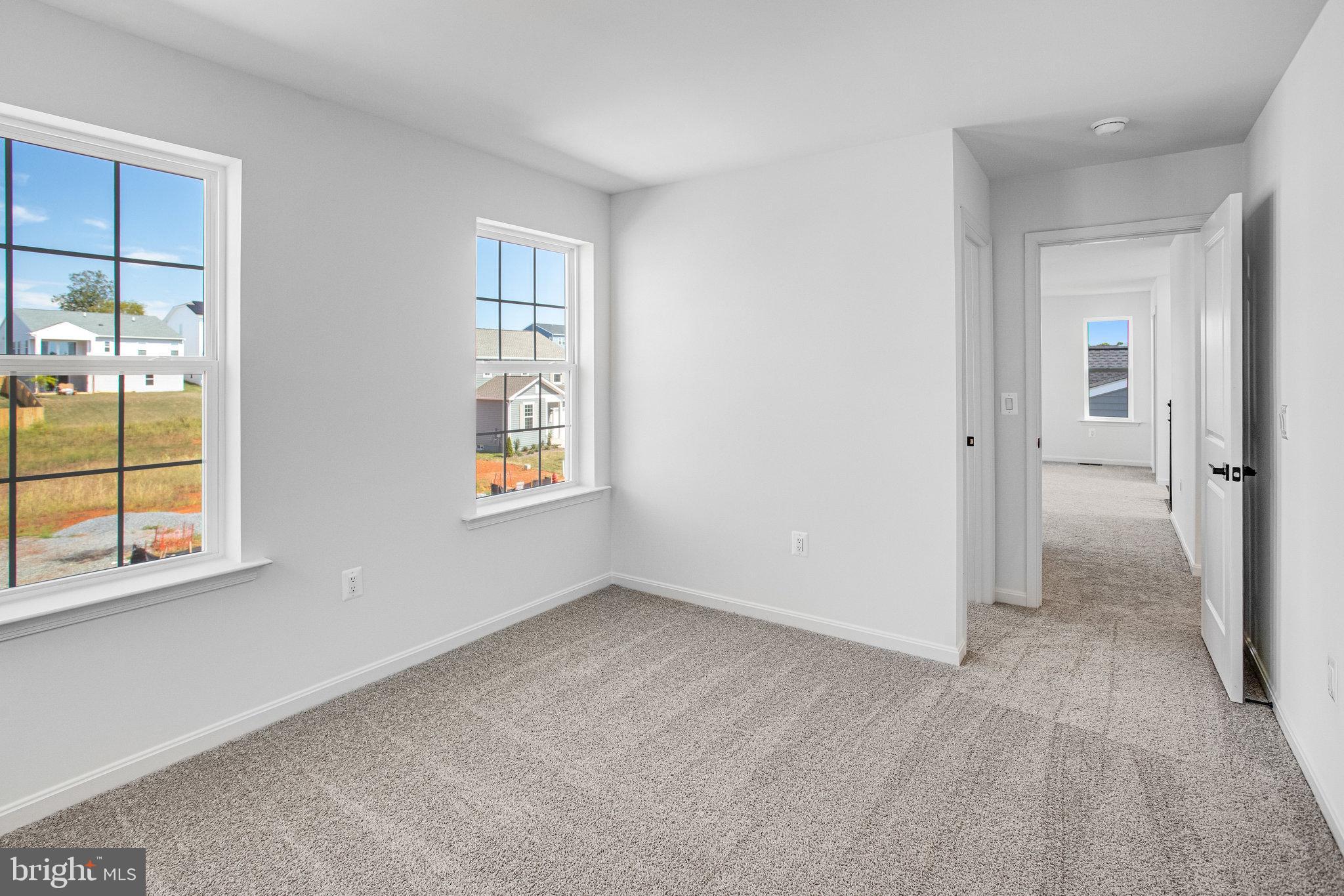 ROUND HILL MEADOWS - Residential