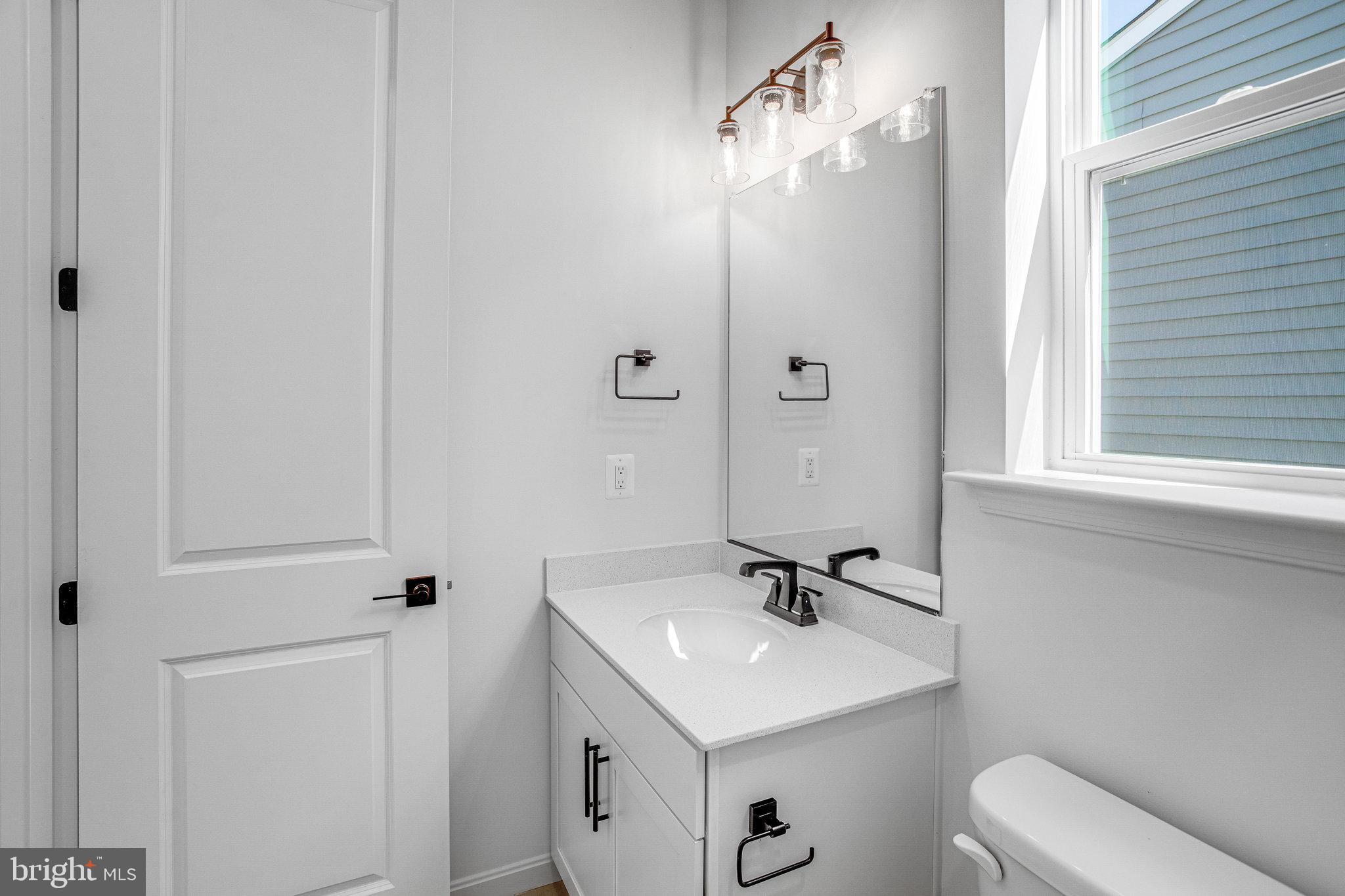 ROUND HILL MEADOWS - Residential