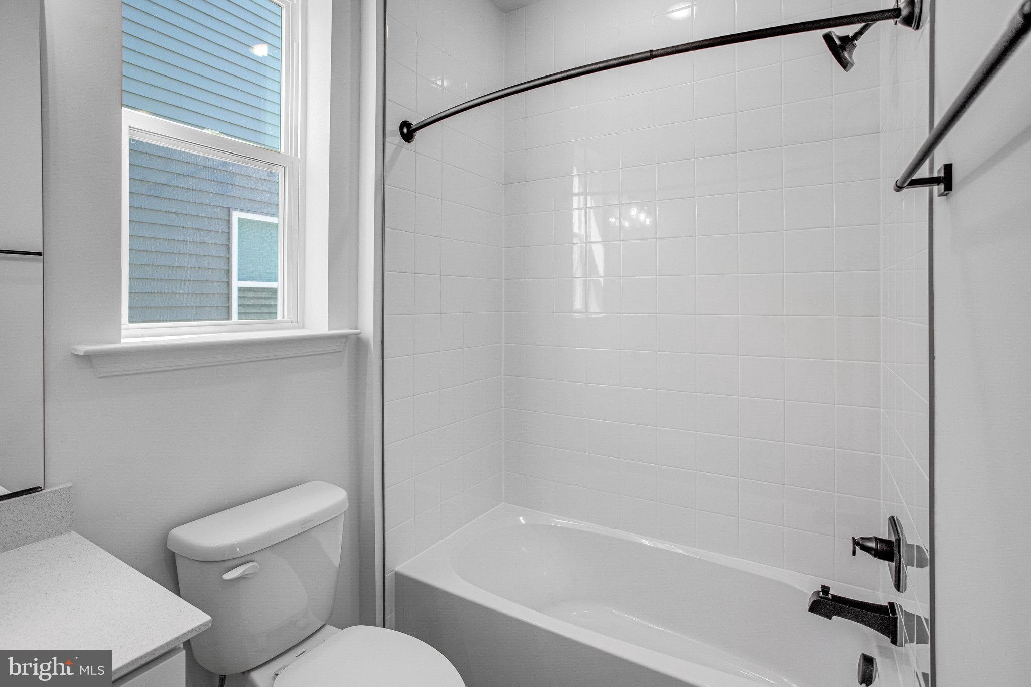 ROUND HILL MEADOWS - Residential