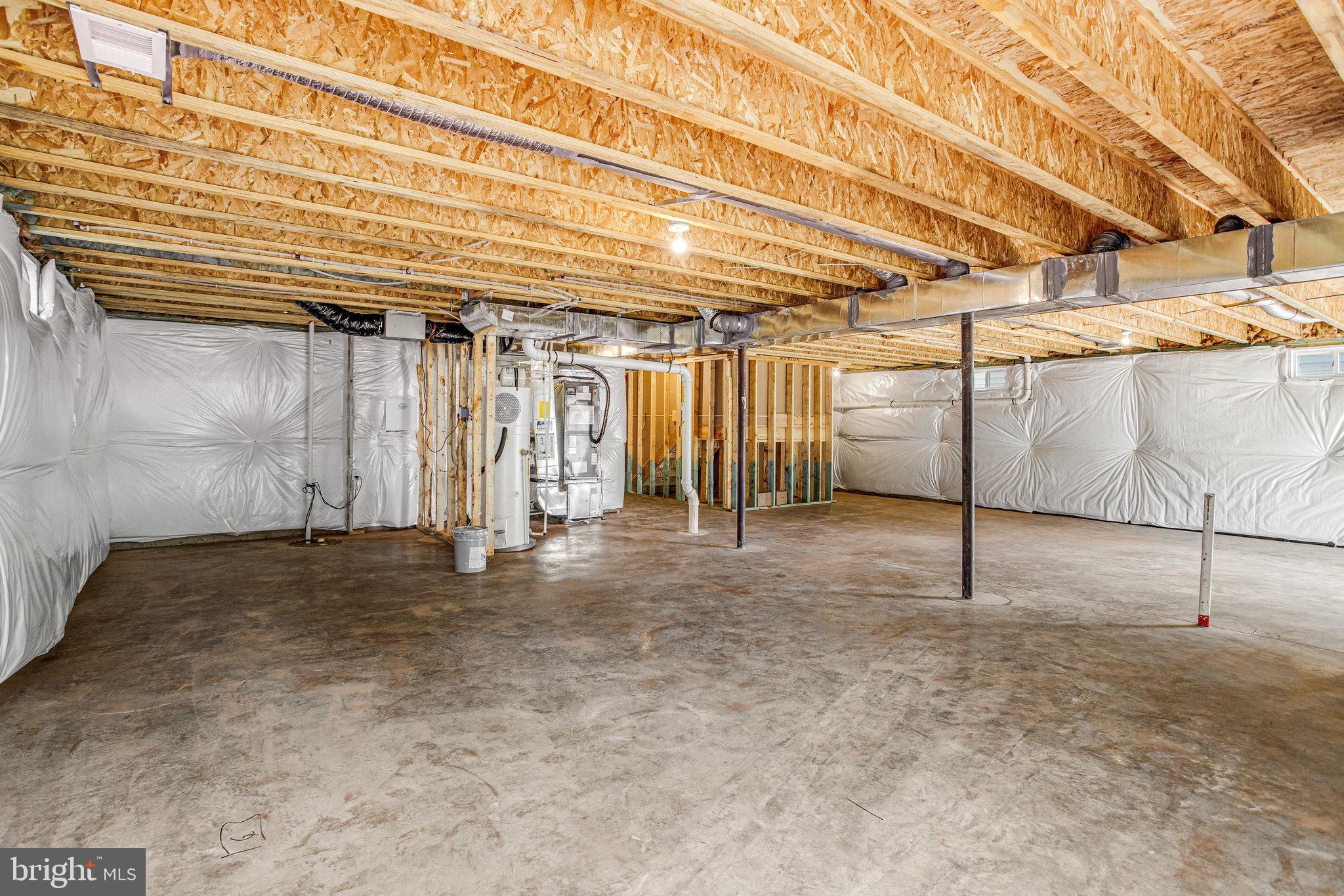 ROUND HILL MEADOWS - Residential