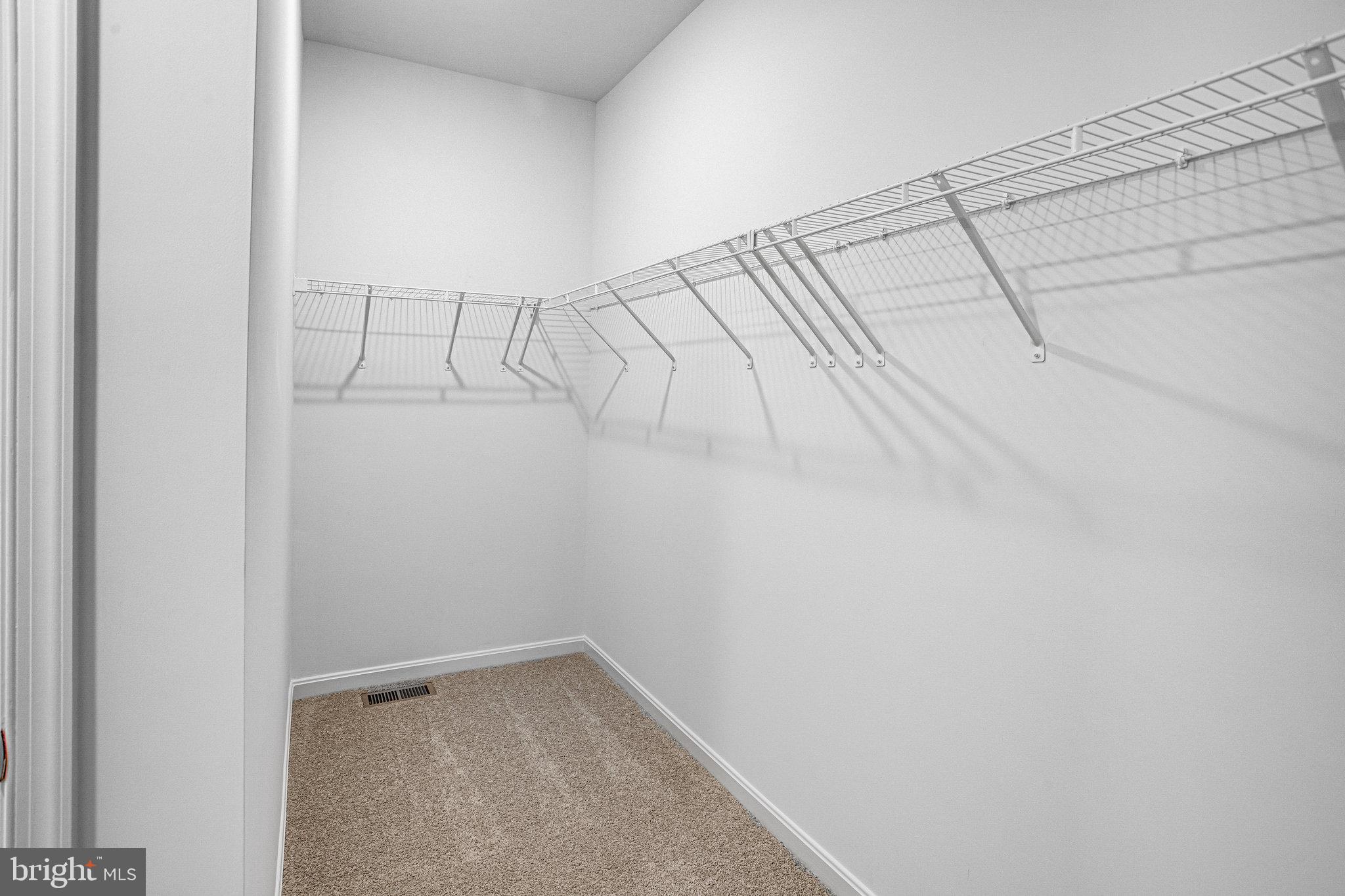 ROUND HILL MEADOWS - Residential