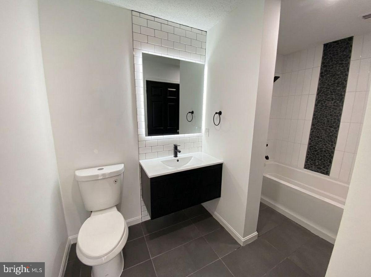 WESTMAREN CONDO - Residential