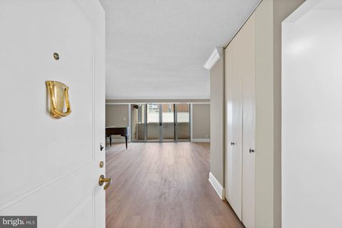 Photo of 4601 N Park Avenue #817, CHEVY CHASE, MD 20815 (MLS # MDMC2150846)