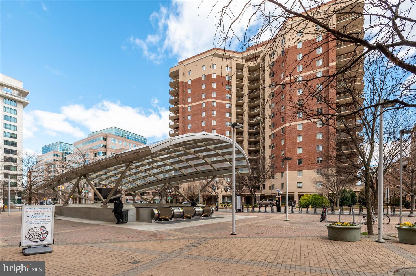 VIRGINIA SQUARE - Residential Lease