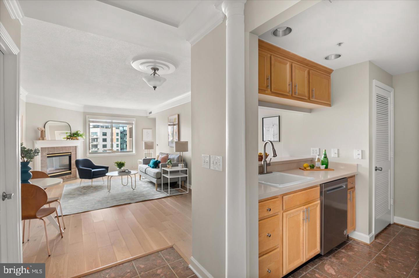 VIRGINIA SQUARE - Residential Lease