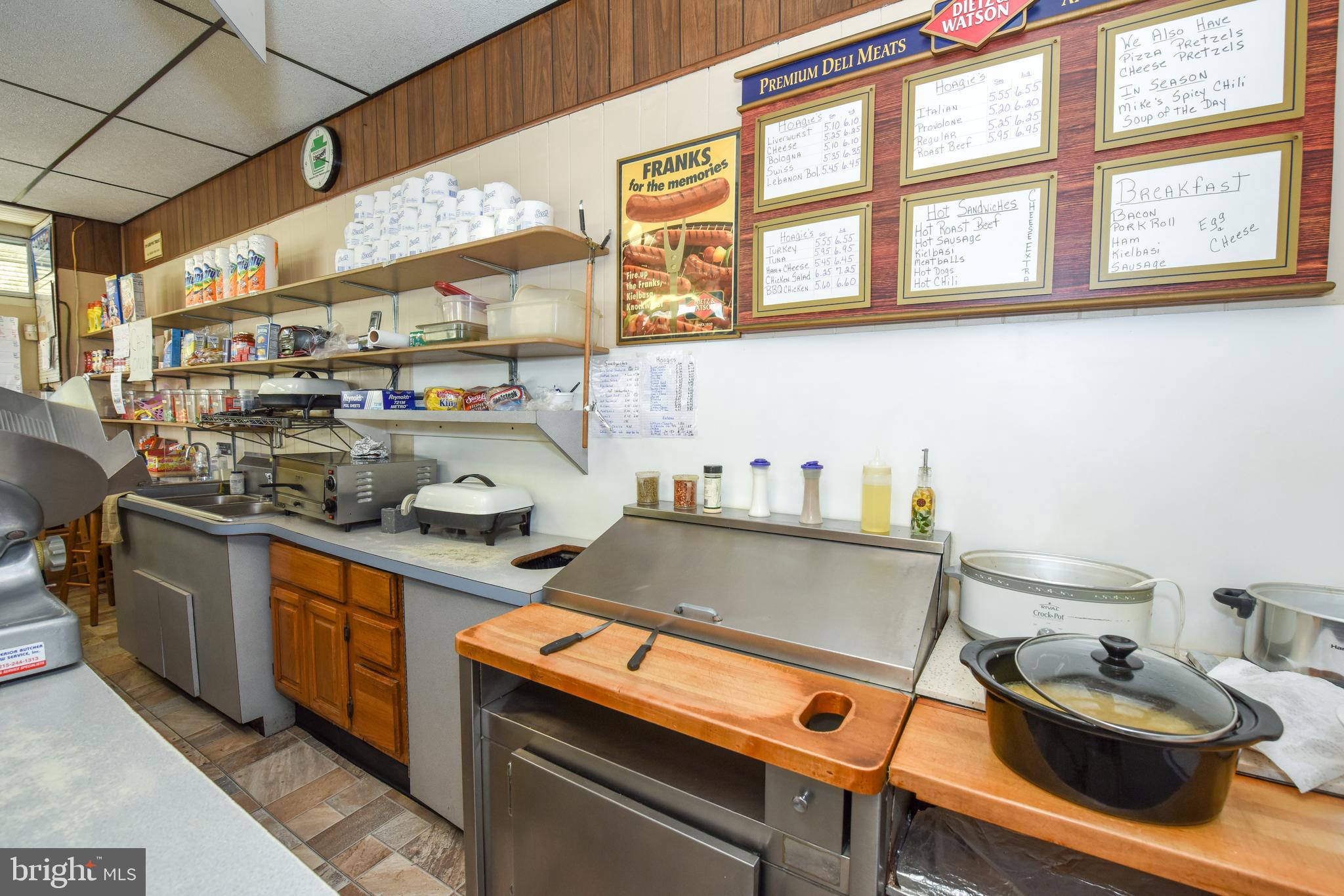 BRIDESBURG - Commercial Sale