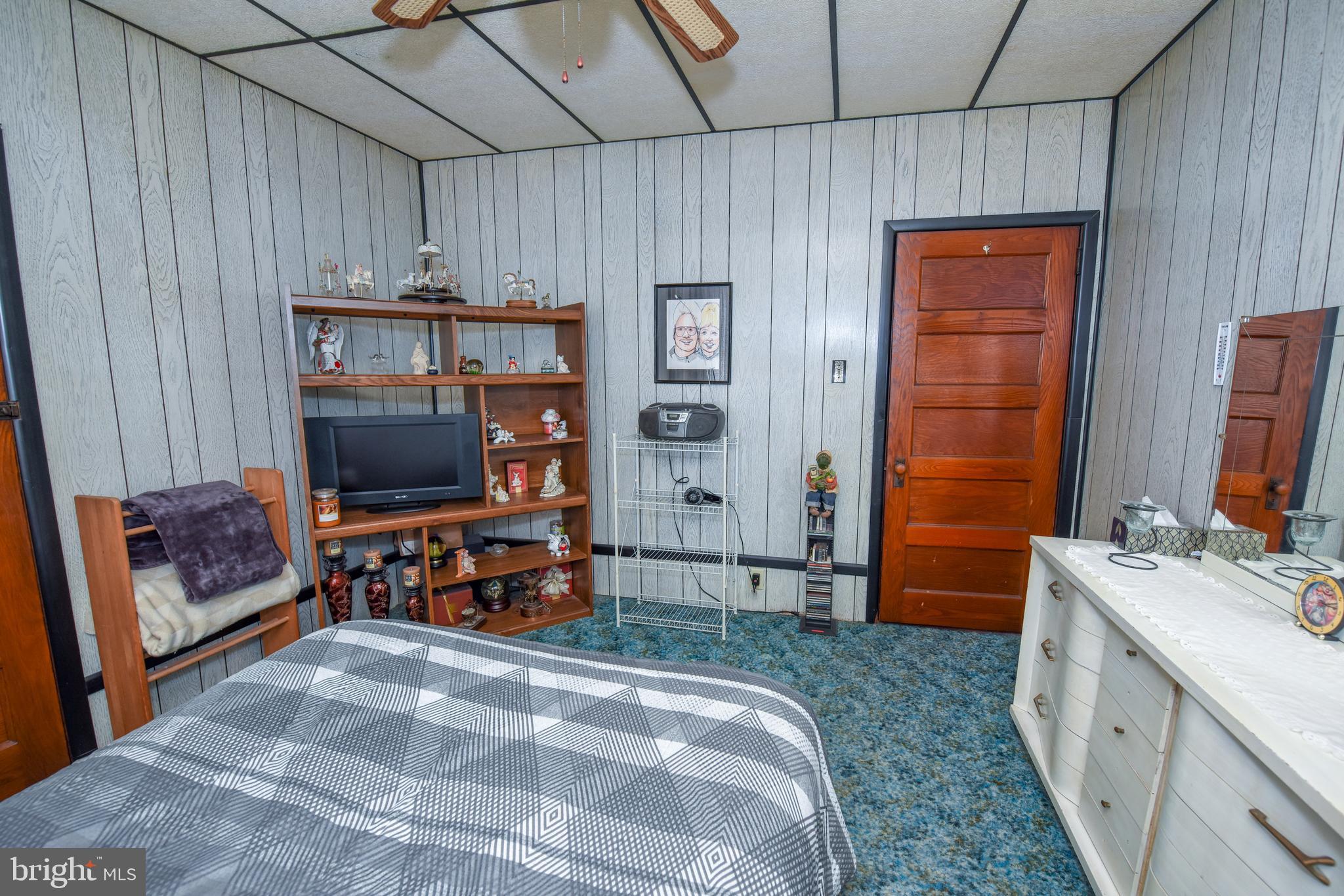 BRIDESBURG - Commercial Sale