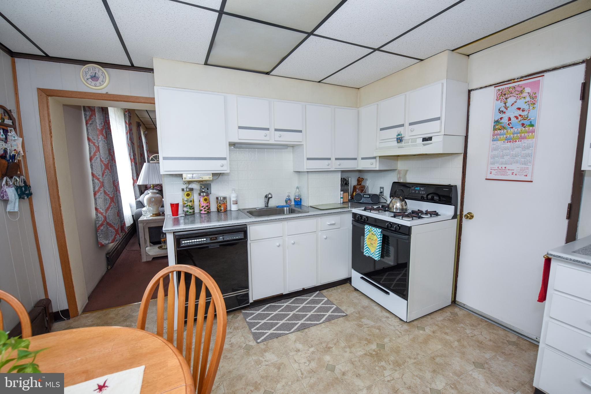 BRIDESBURG - Commercial Sale