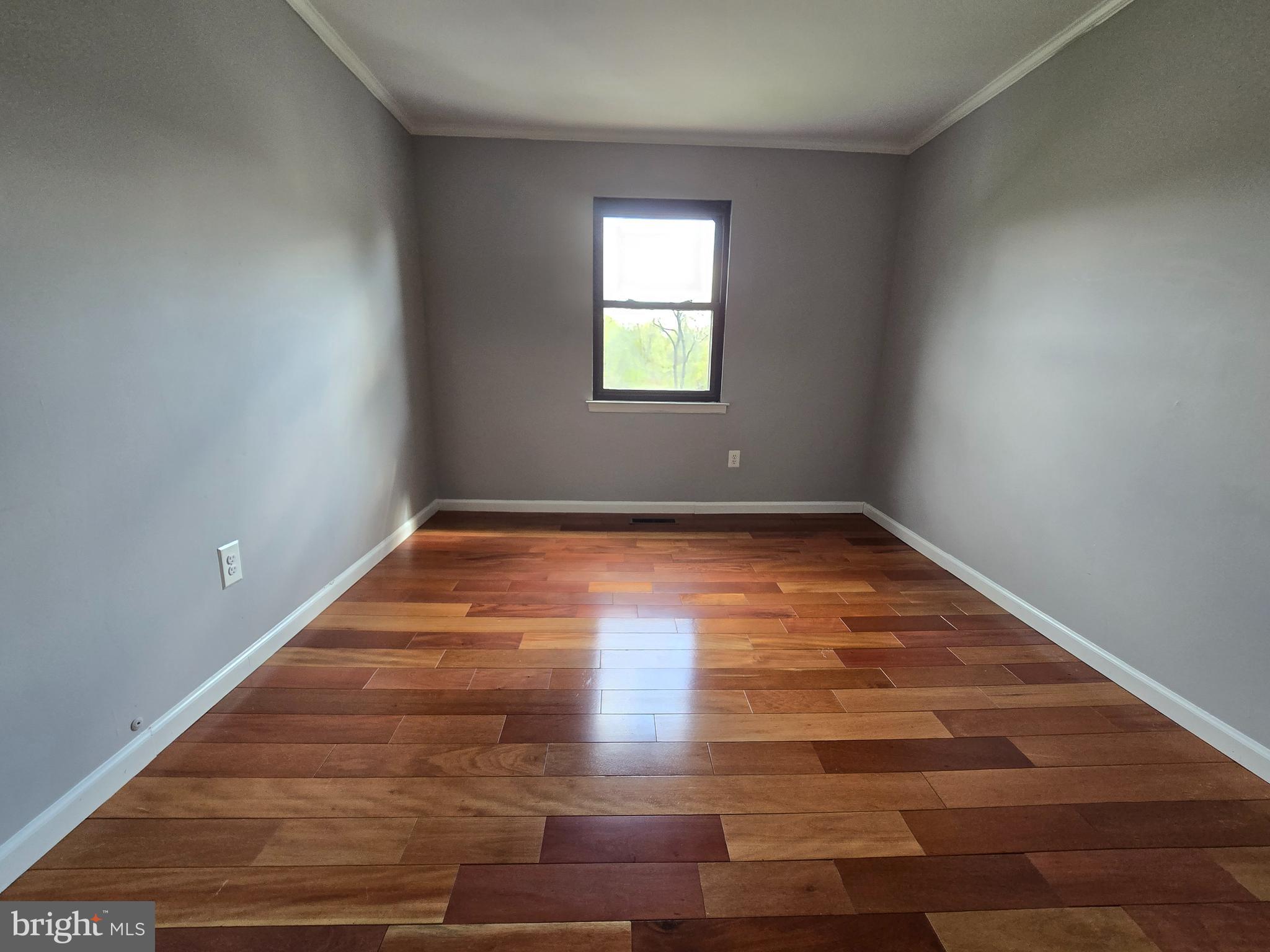 BROOKSIDE - Residential