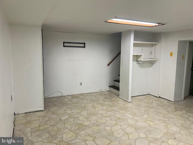 ARBOUR MANOR - Residential Lease