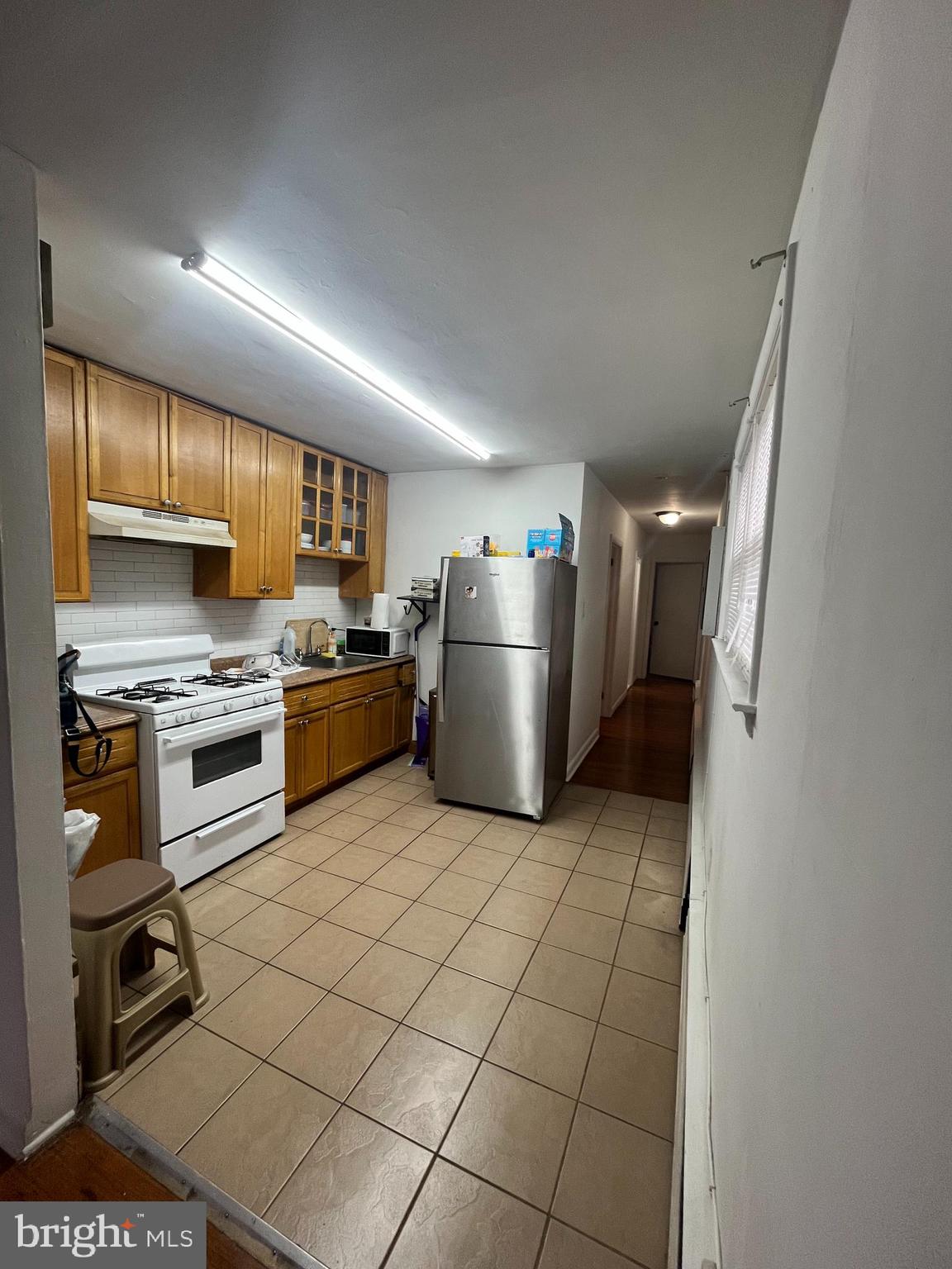 LAWNCREST - Residential Income