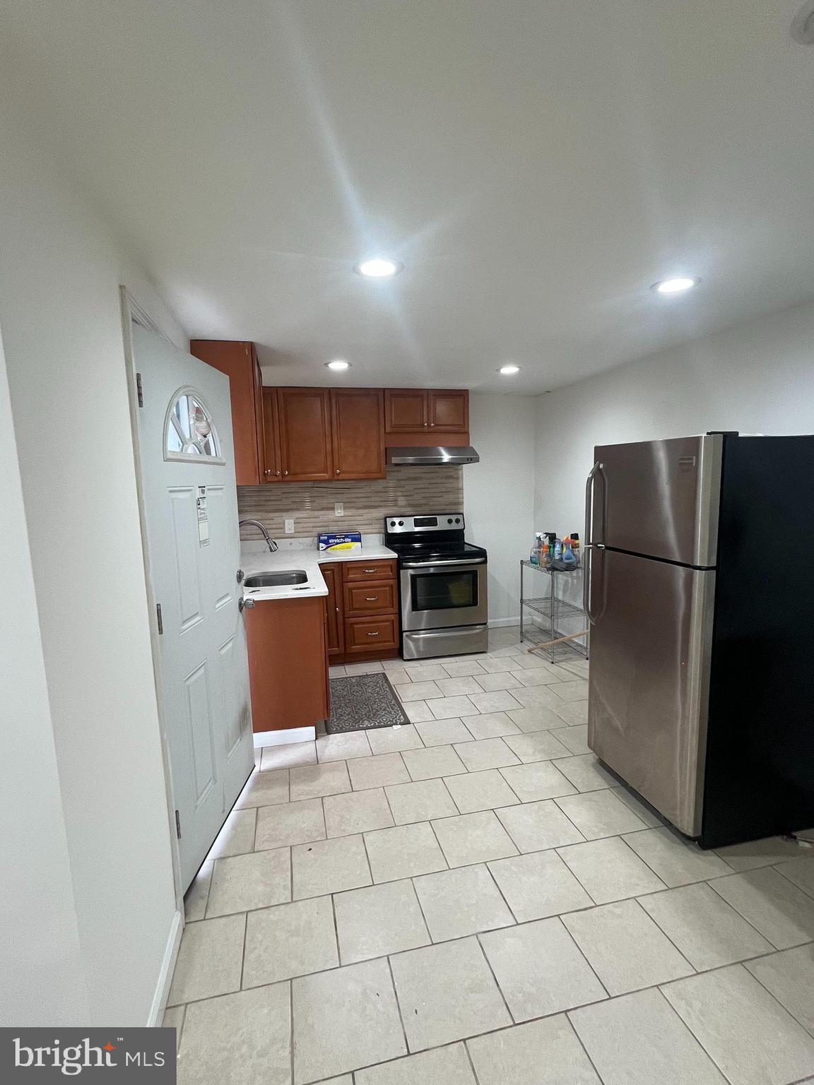 LAWNCREST - Residential Income