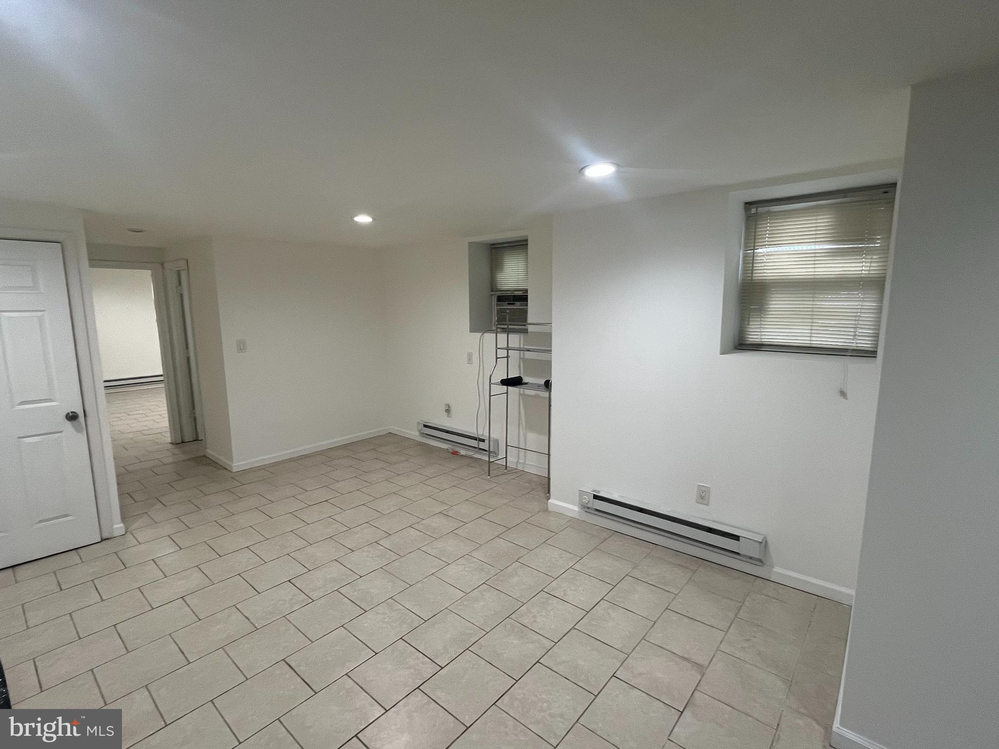 LAWNCREST - Residential Income