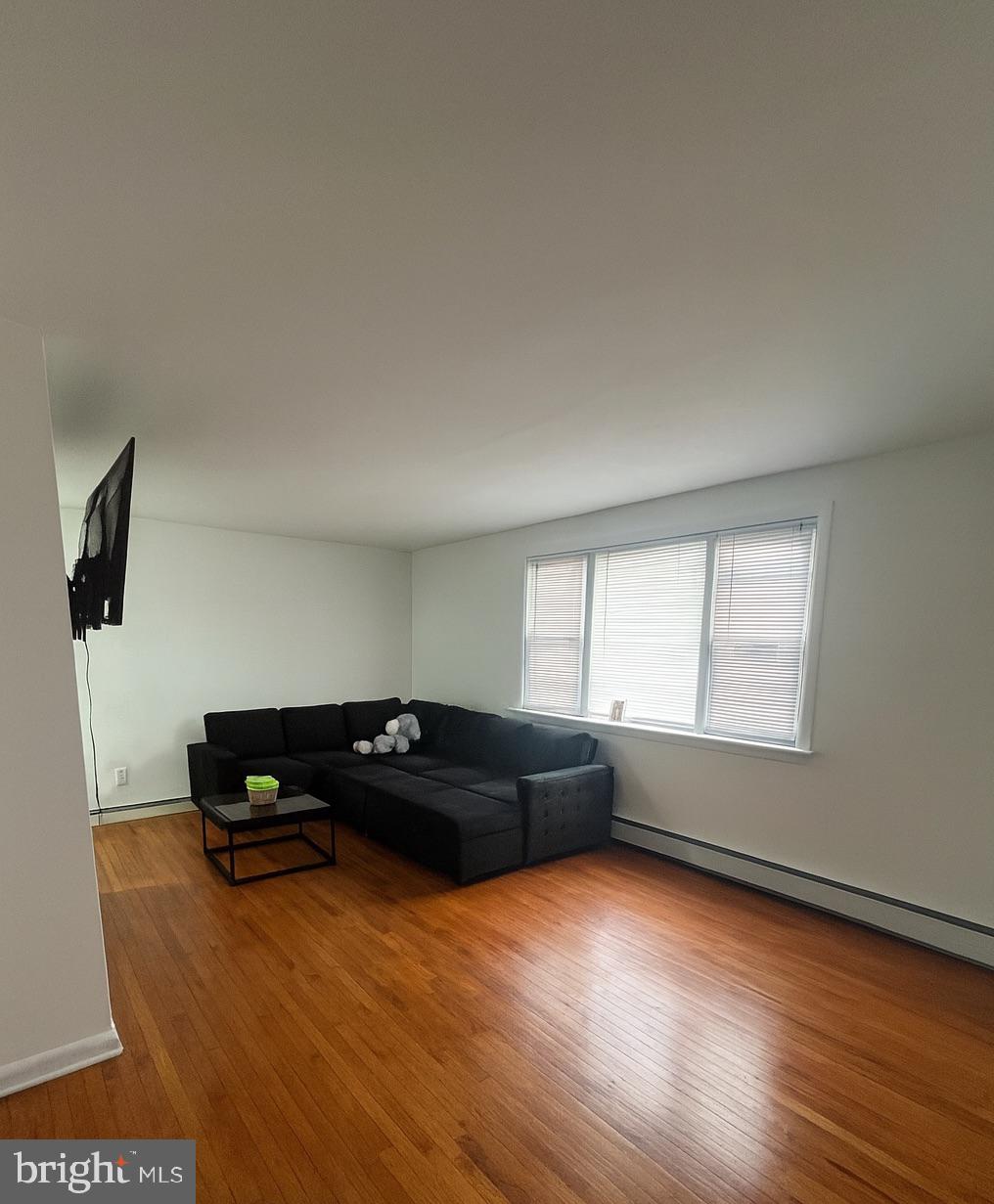 LAWNCREST - Residential Income