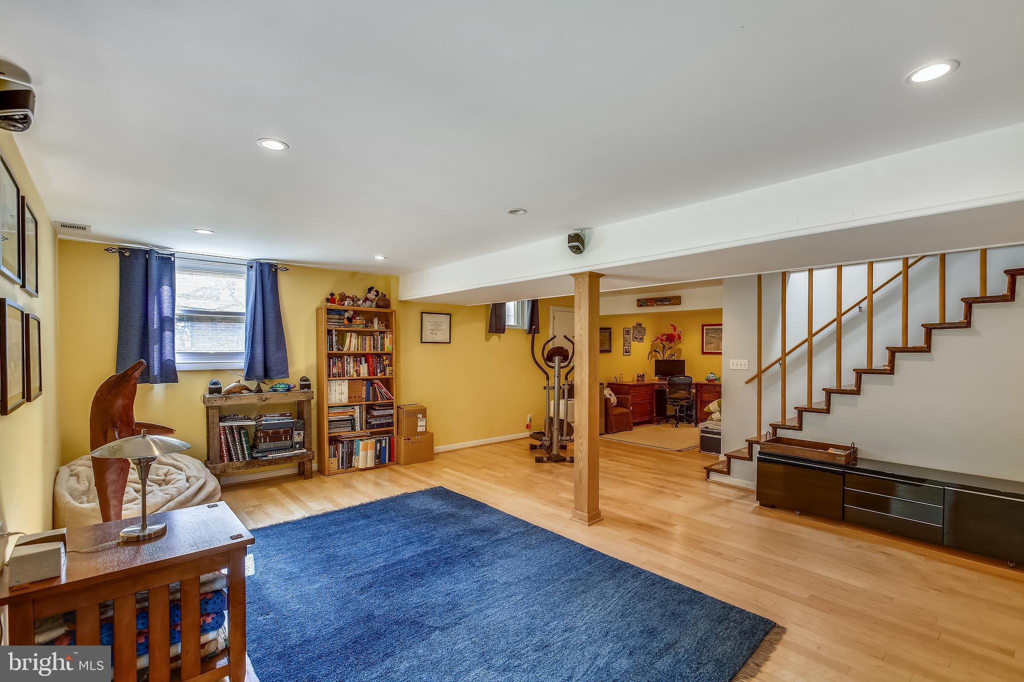 VIENNA WOODS - Residential