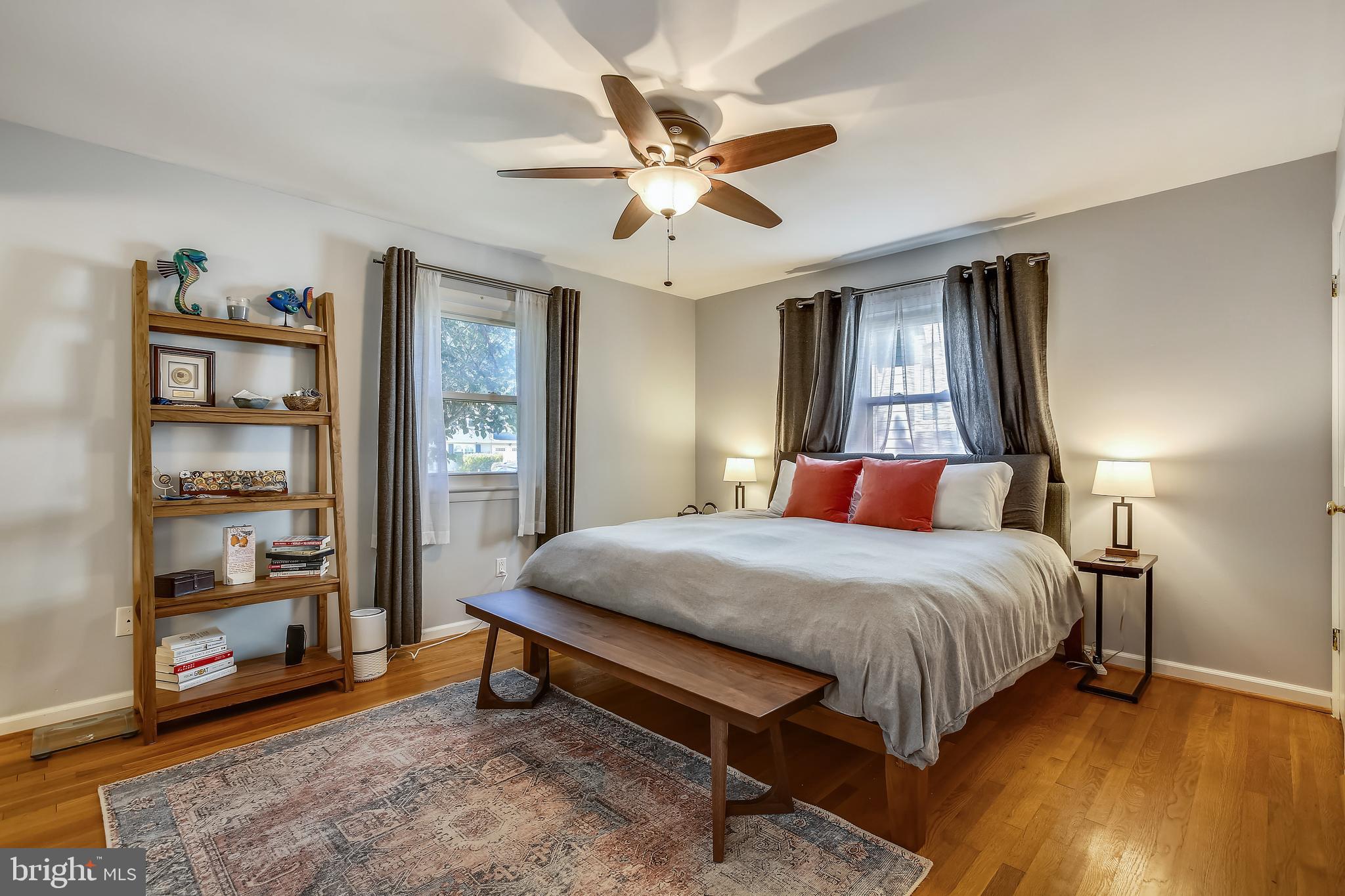 VIENNA WOODS - Residential