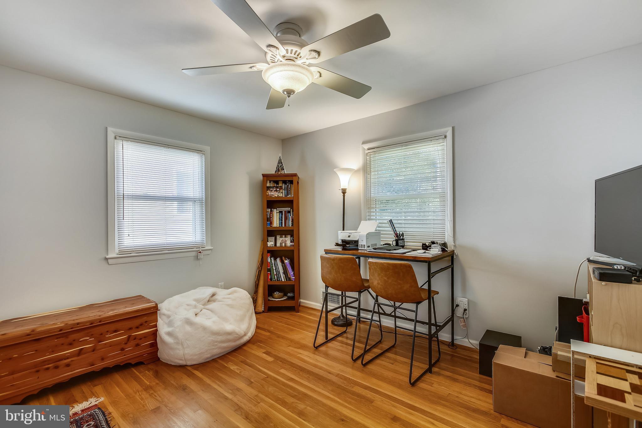 VIENNA WOODS - Residential