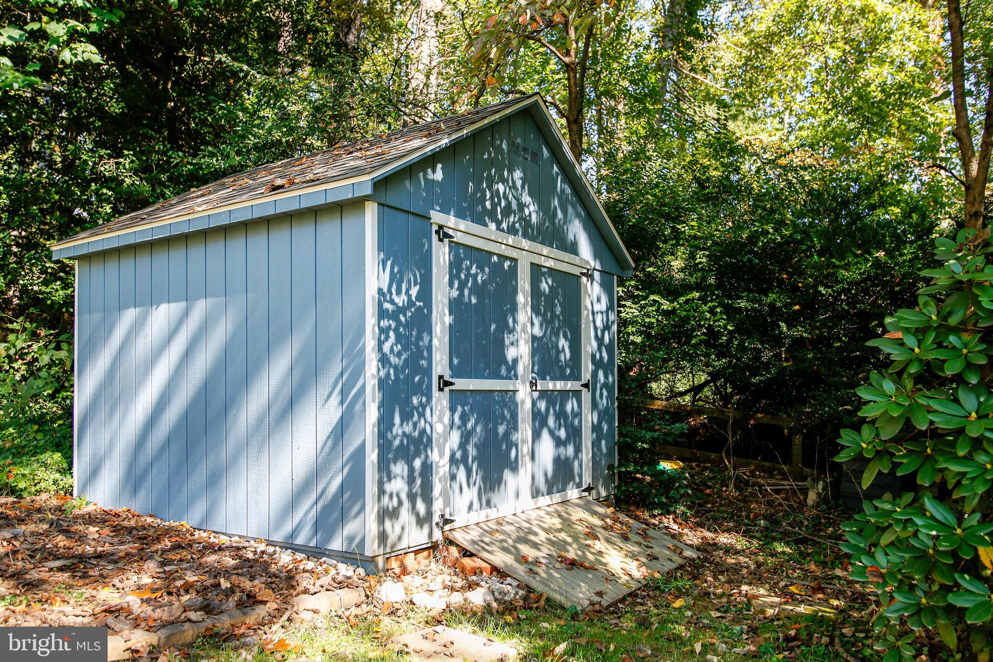 VIENNA WOODS - Residential