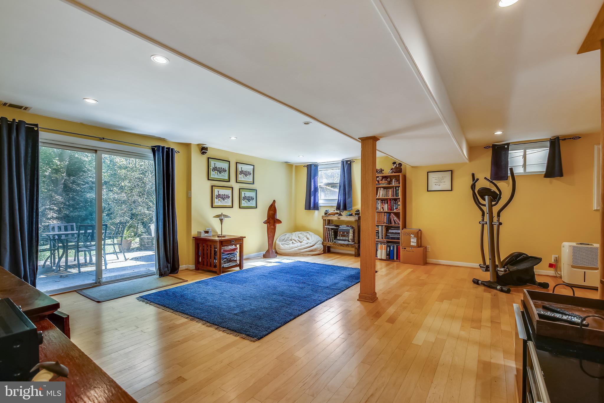 VIENNA WOODS - Residential