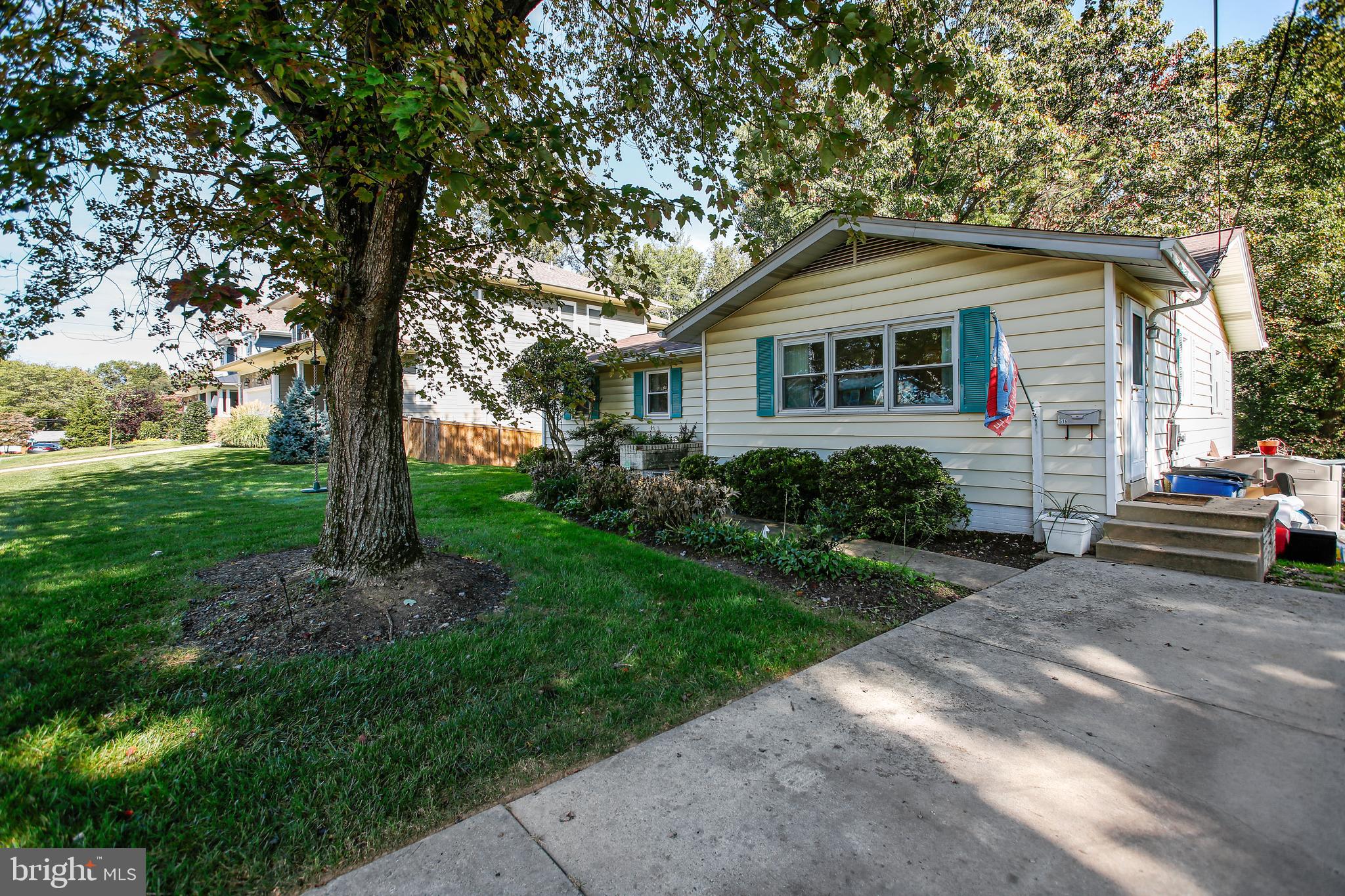 VIENNA WOODS - Residential