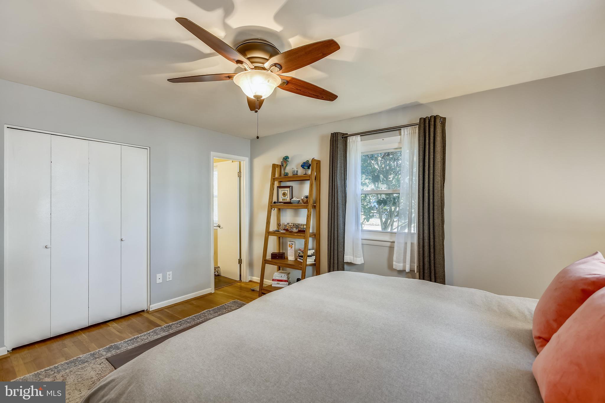 VIENNA WOODS - Residential