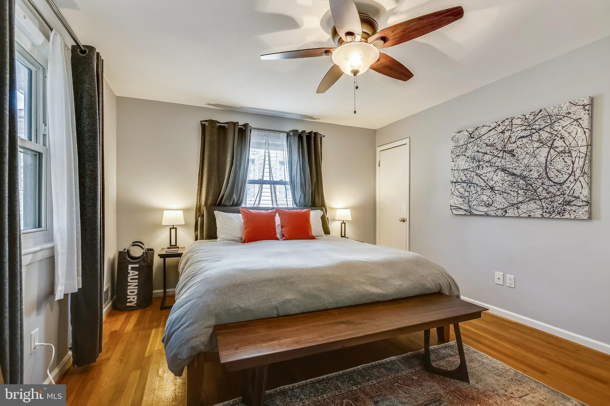 VIENNA WOODS - Residential