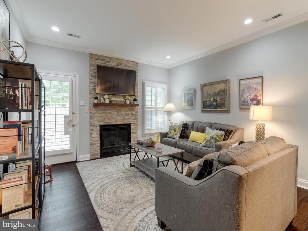 HERITAGE HARBOUR - Residential